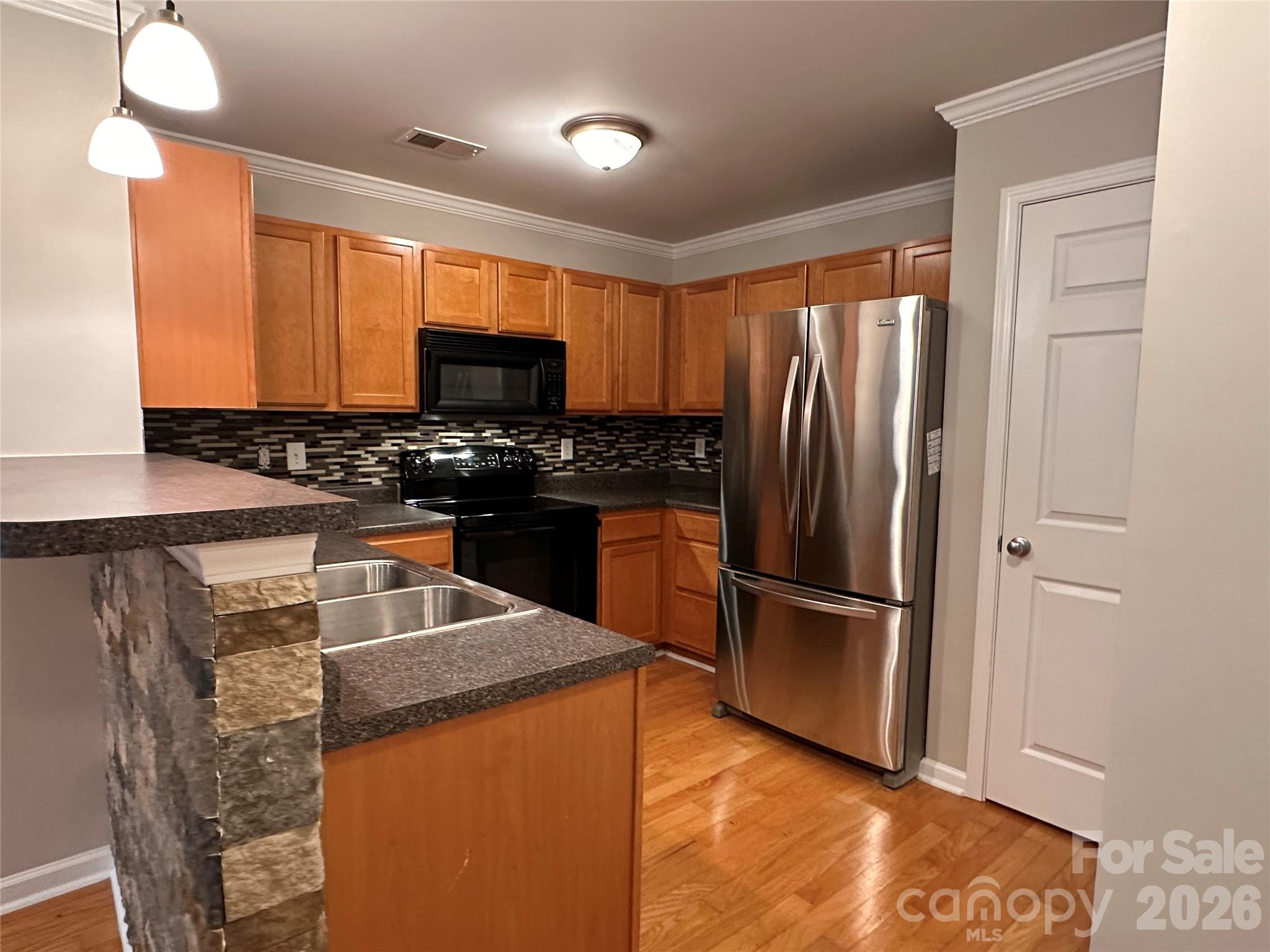 5236 Hilltop Road Property Photo 8