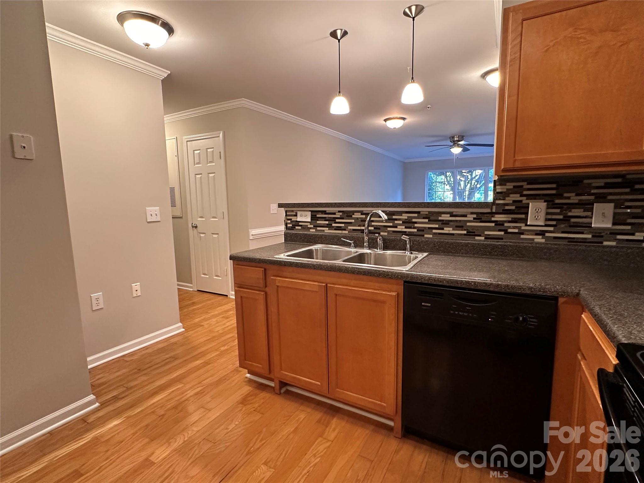 5236 Hilltop Road Property Photo 10