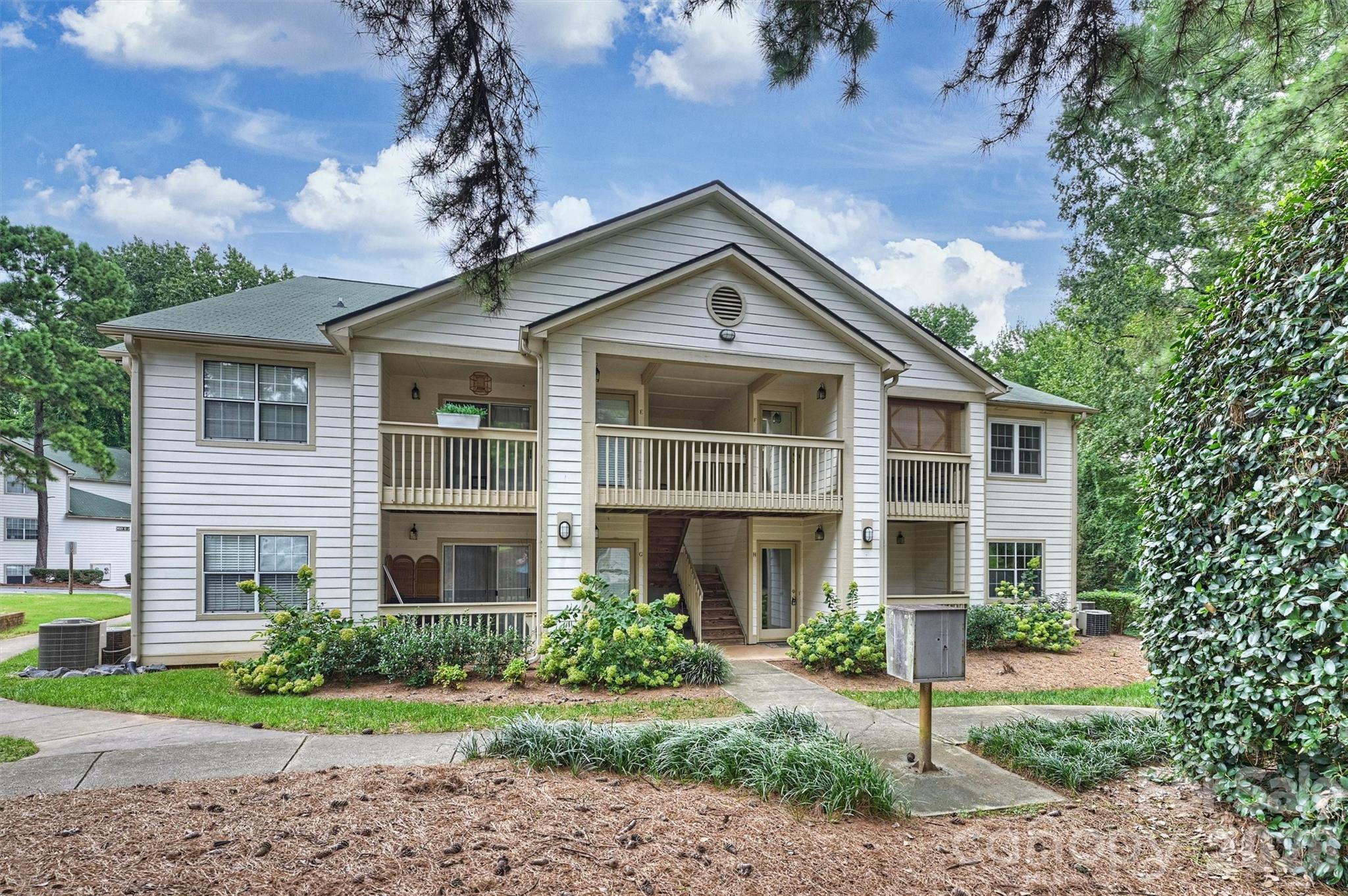 1031 Churchill Downs Court H Property Photo 1
