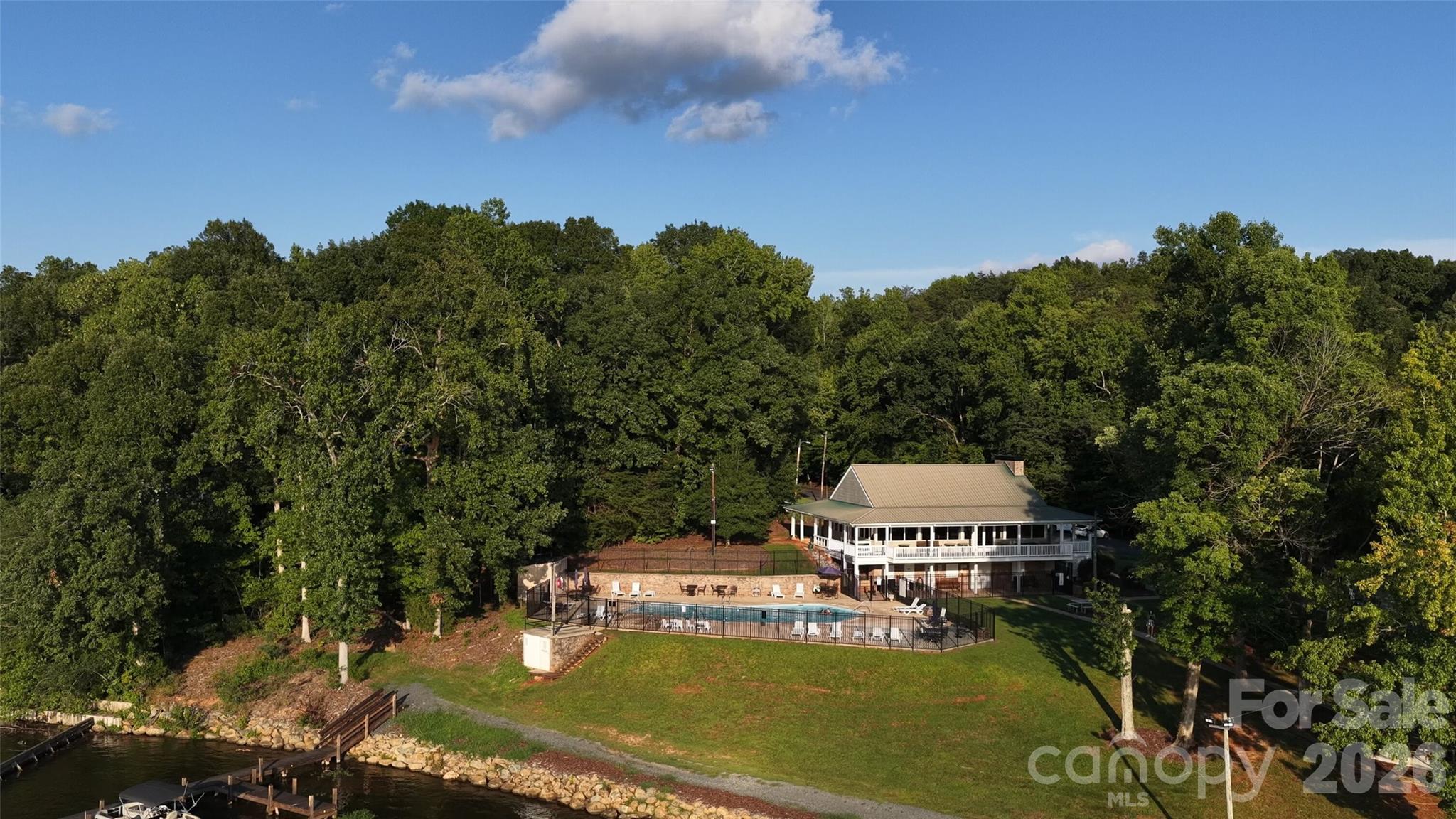 123 Chapel Hill Drive Property Photo 13
