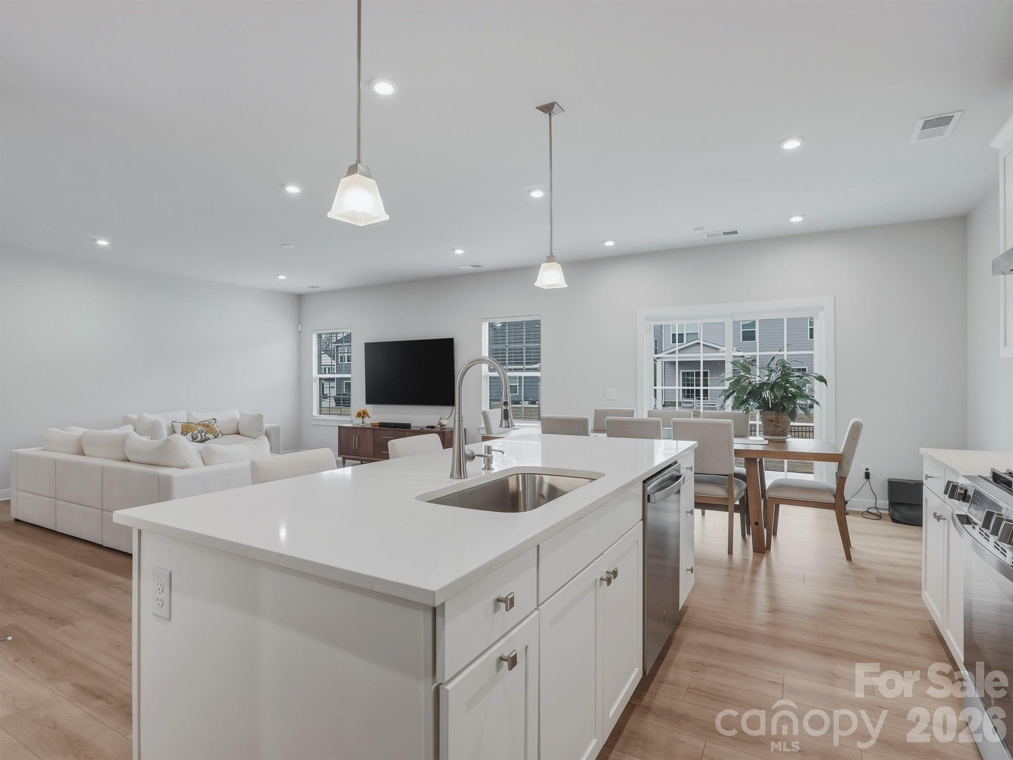 1821 Meredith Place Property Photo 6