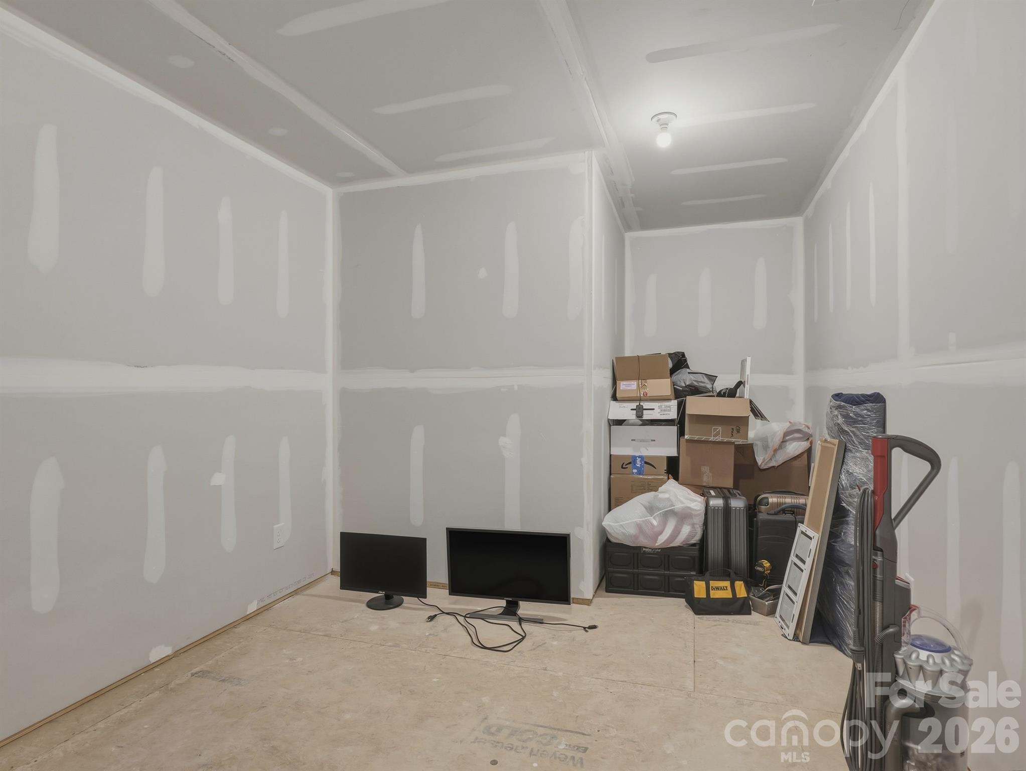 1821 Meredith Place Property Photo 28