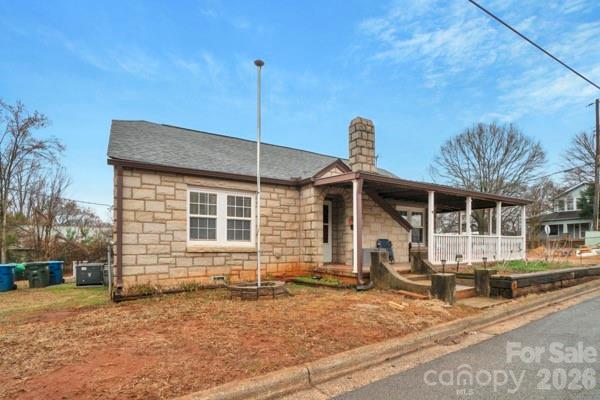 204 W C Avenue Property Photo 2