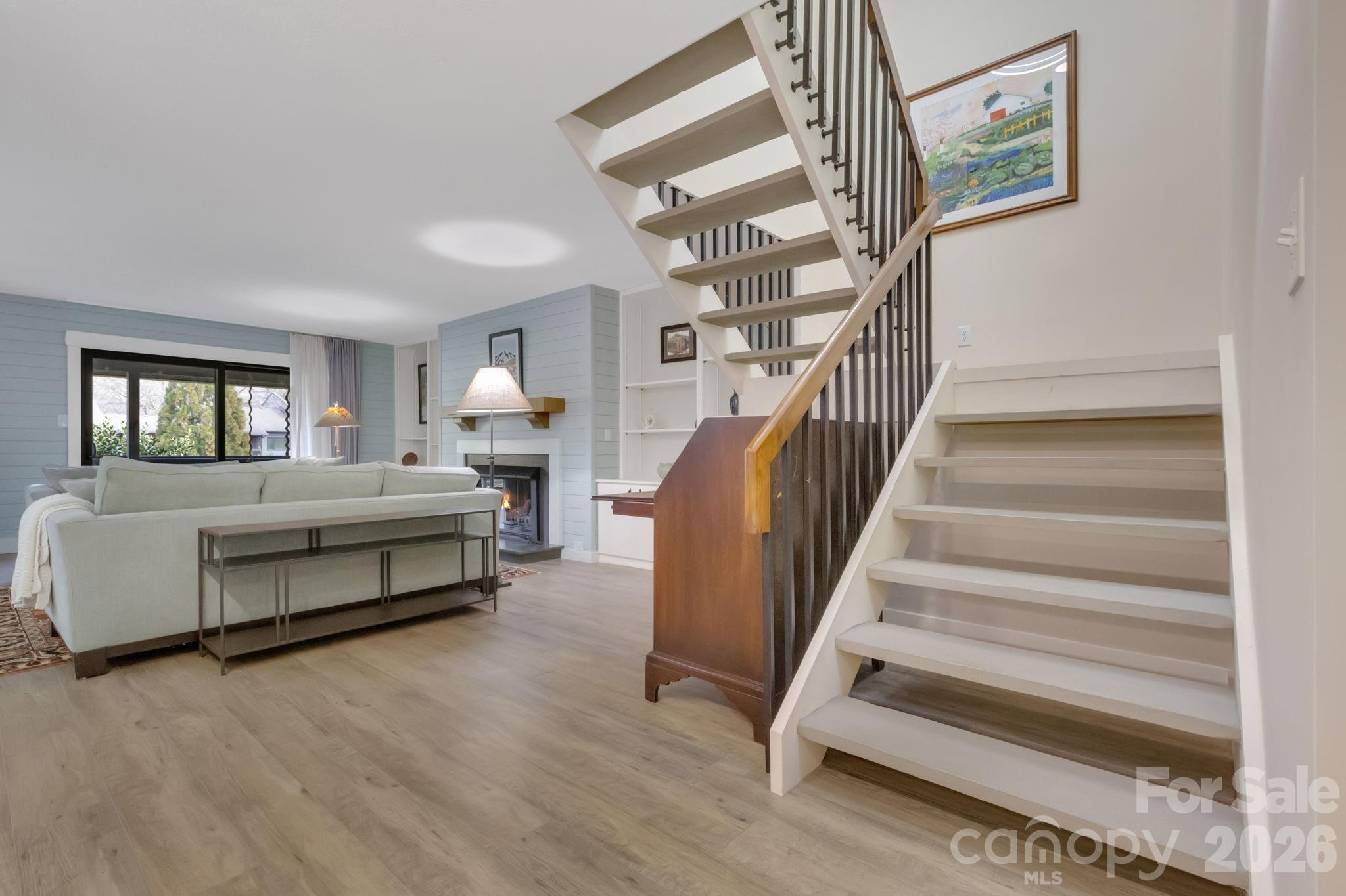 403 Crowfields Drive Property Photo 10