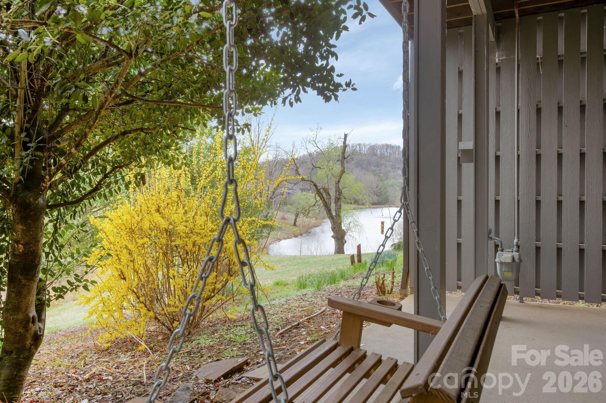 403 Crowfields Drive Property Photo 34