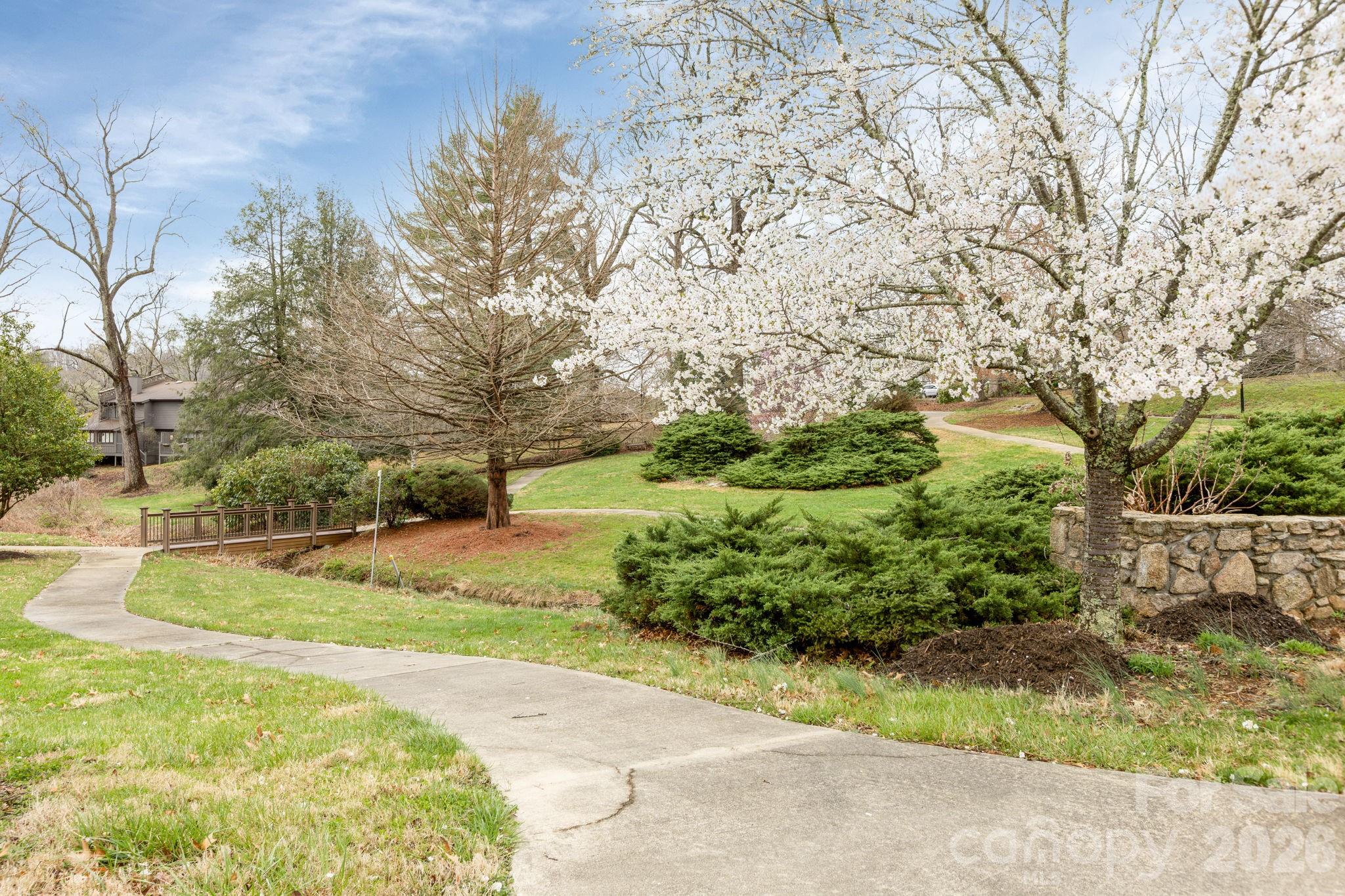 403 Crowfields Drive Property Photo 38