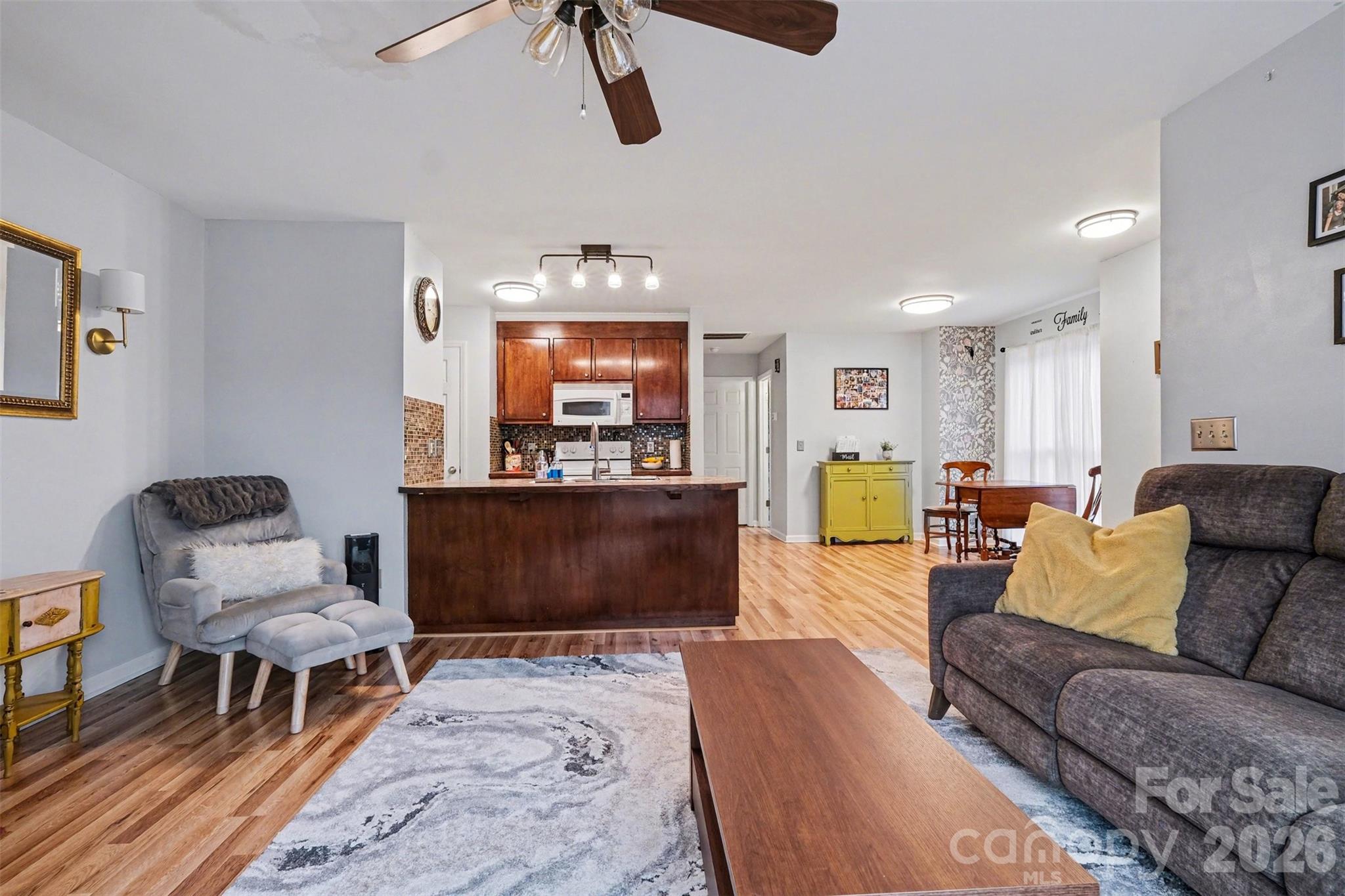 3240 Carlyle Drive Property Photo 8