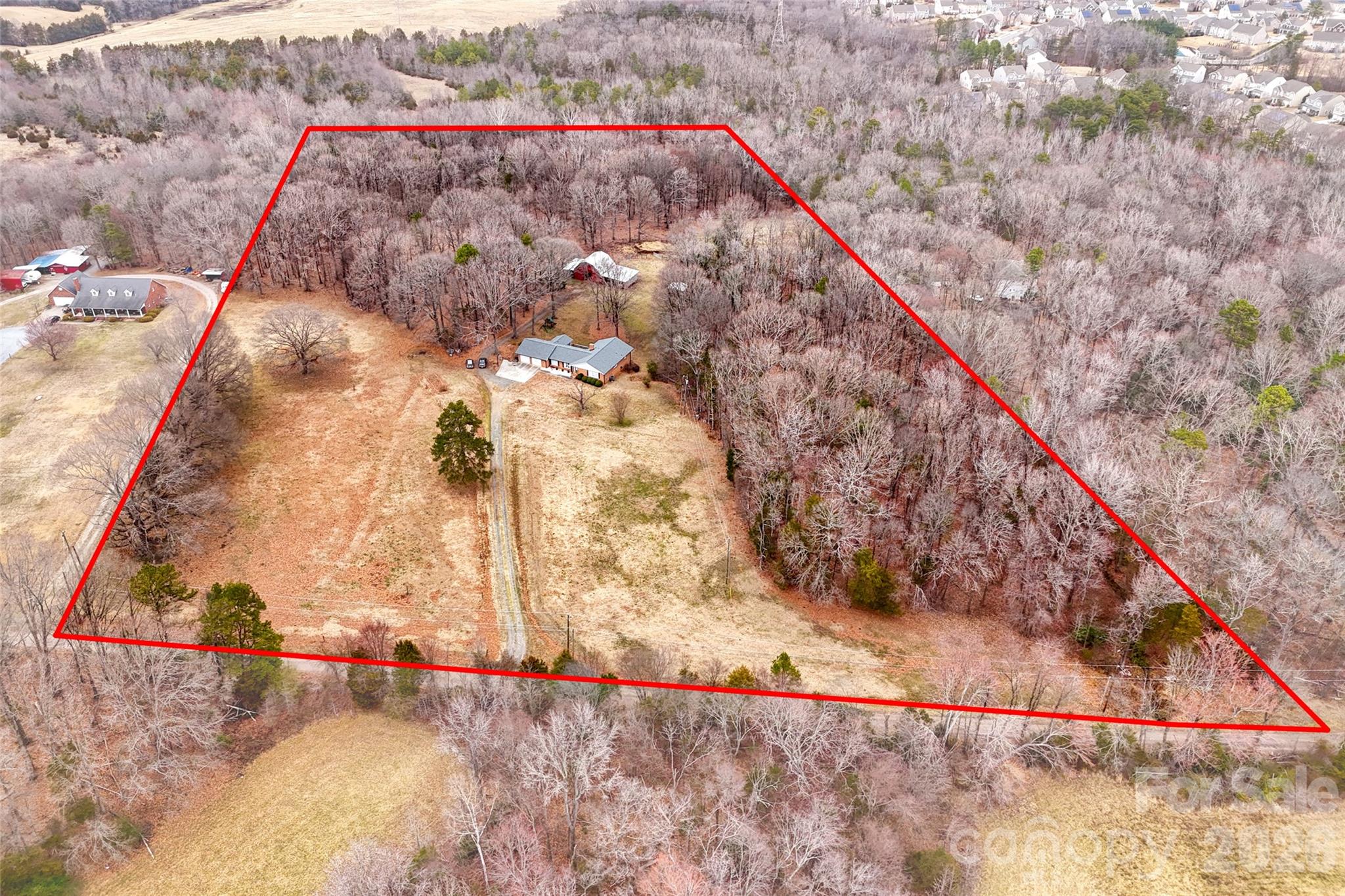 9201 Mccorkle Lane Property Photo 4