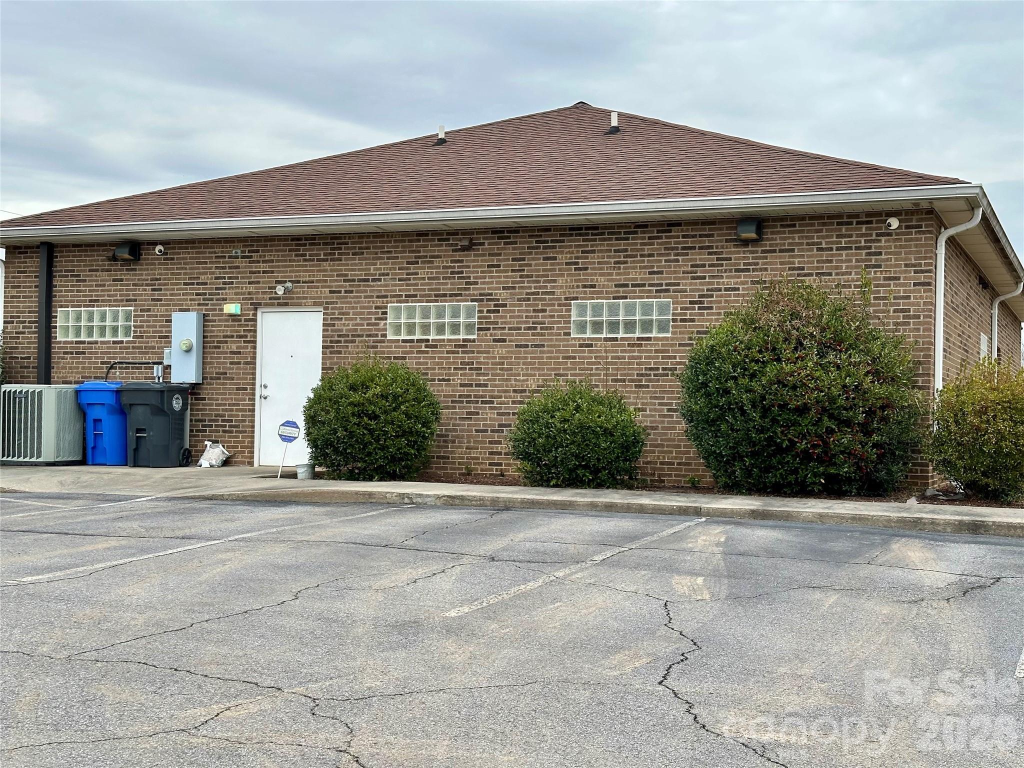 527 West Park Circle Property Photo 4