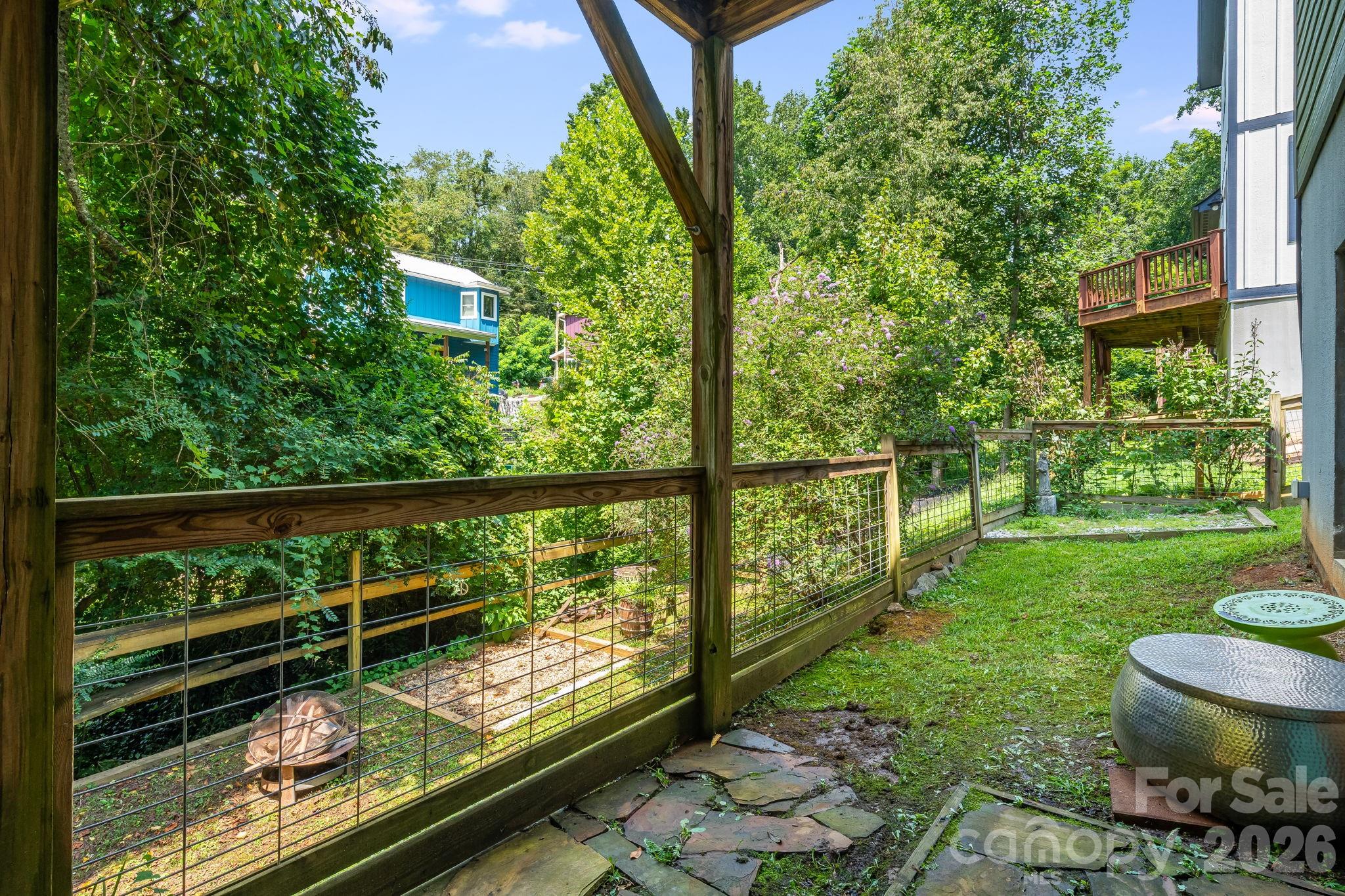 35 Emmett Lane Property Photo 28