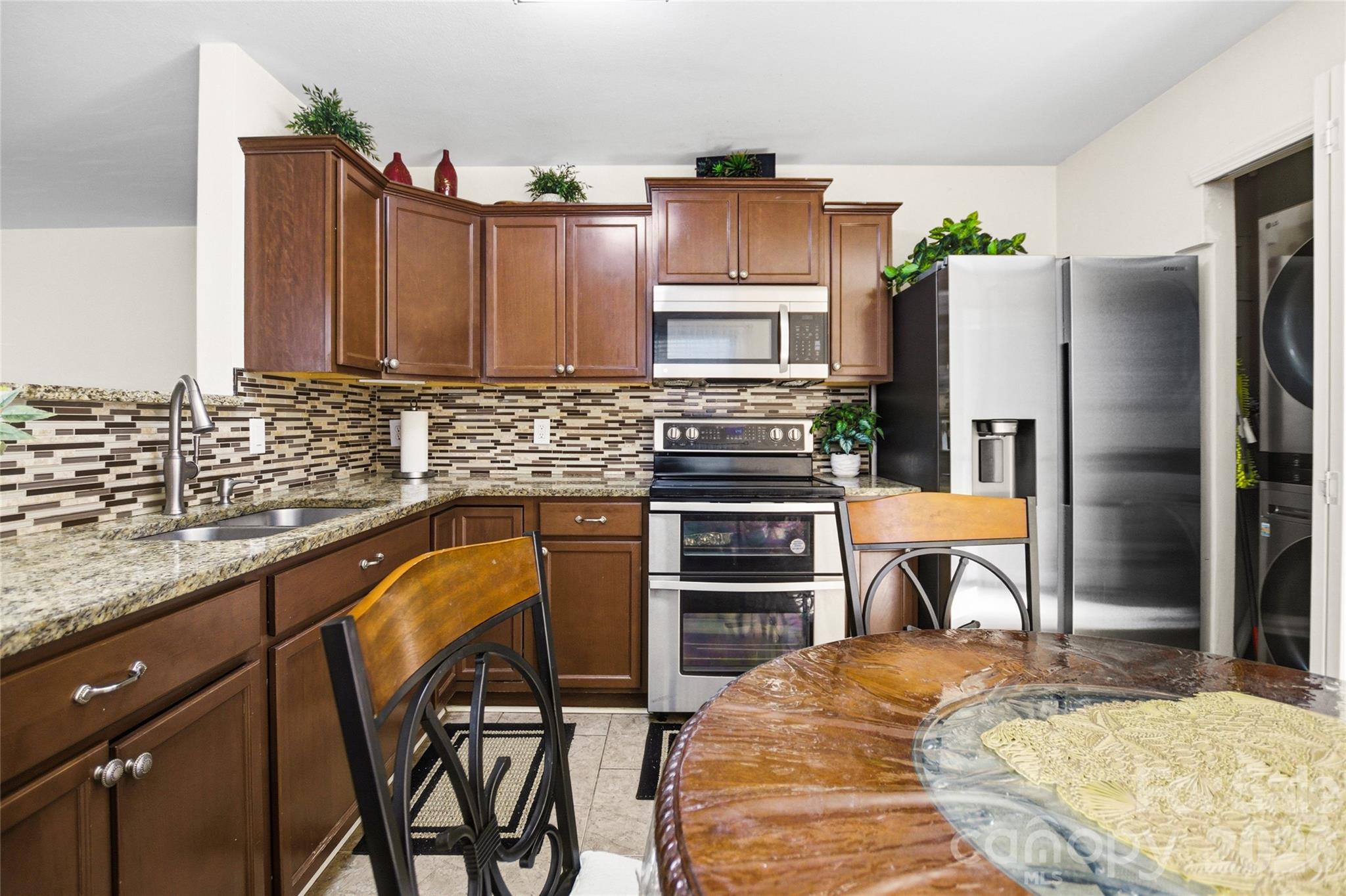 1031 Allegiance Drive Property Photo 21