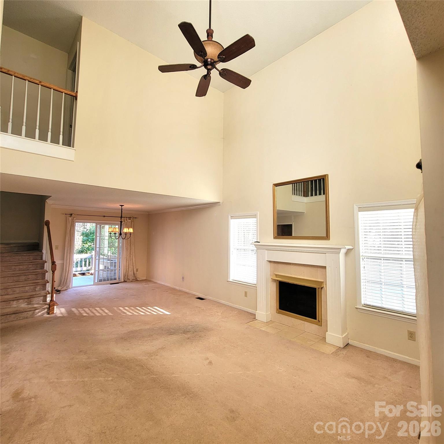 1009 Hunley Hill Court Property Photo 4