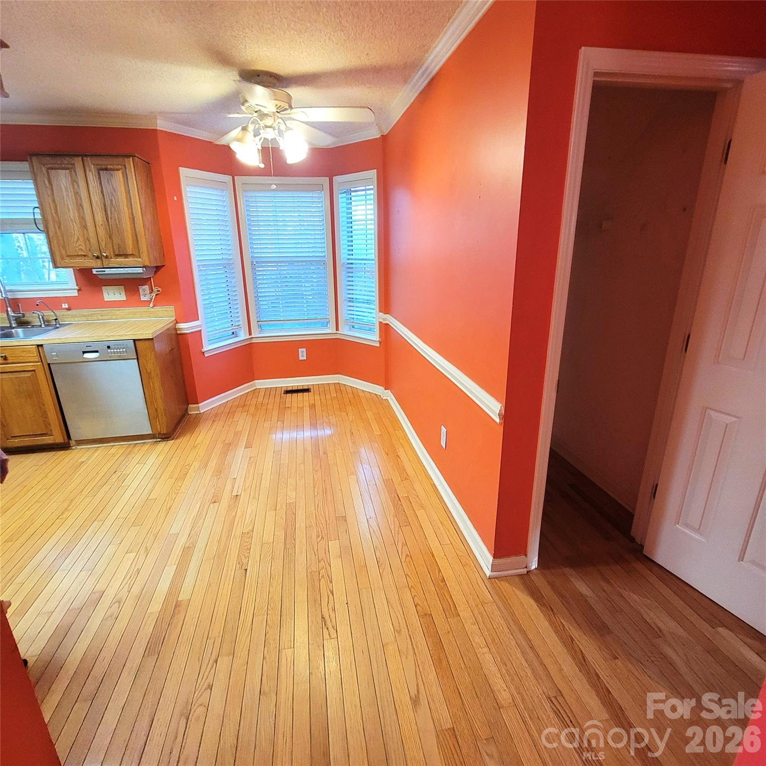 1009 Hunley Hill Court Property Photo 10