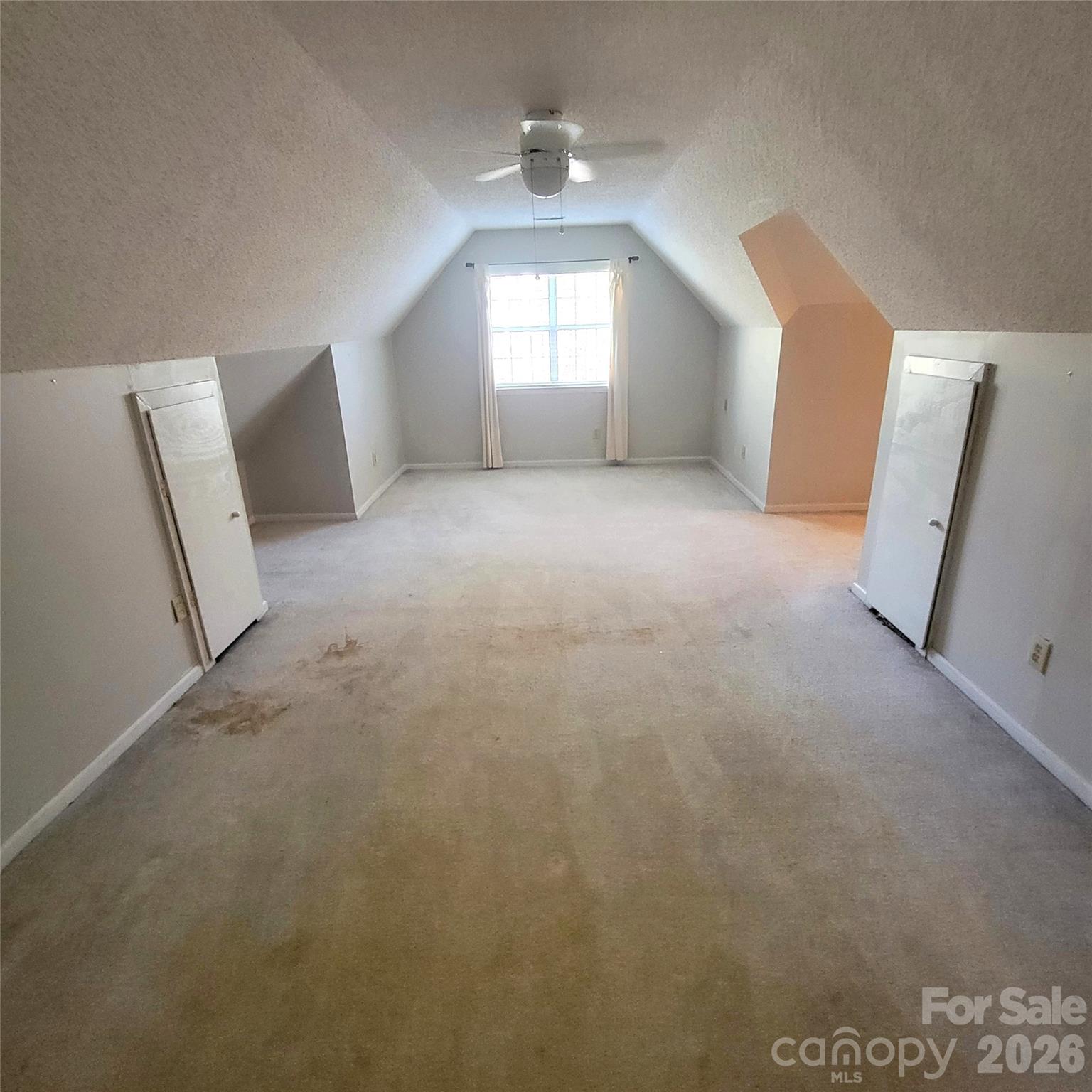 1009 Hunley Hill Court Property Photo 25