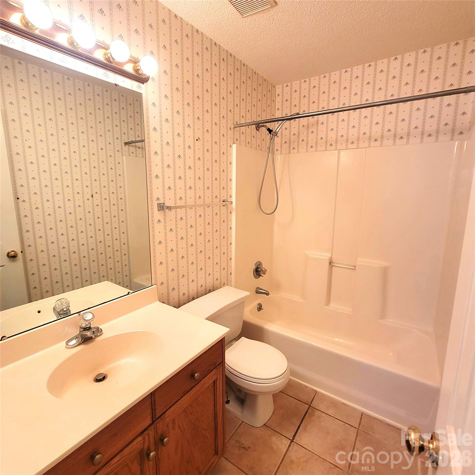 1009 Hunley Hill Court Property Photo 28