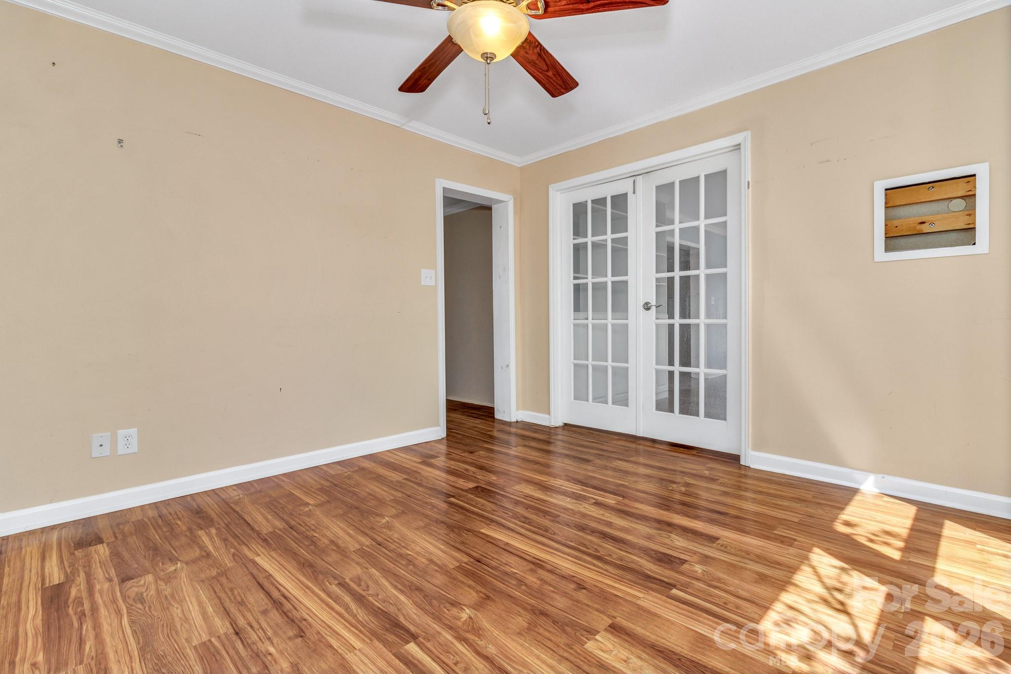 405 Deerfield Court Property Photo 15