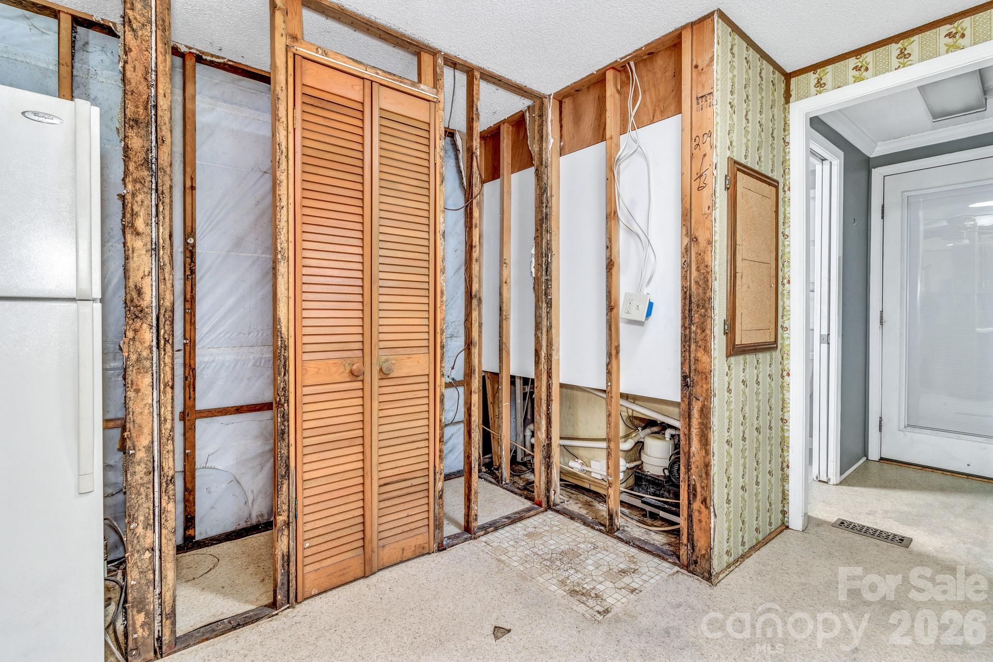 405 Deerfield Court Property Photo 26