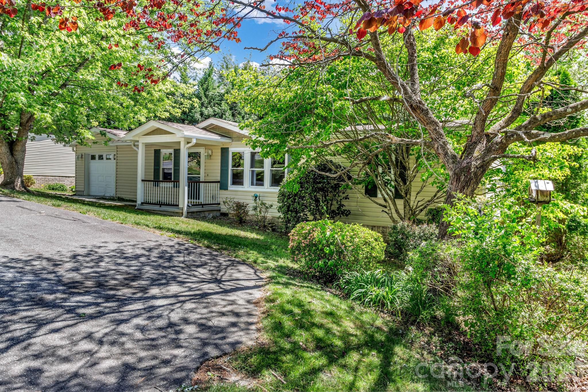 405 Deerfield Court Property Photo 31