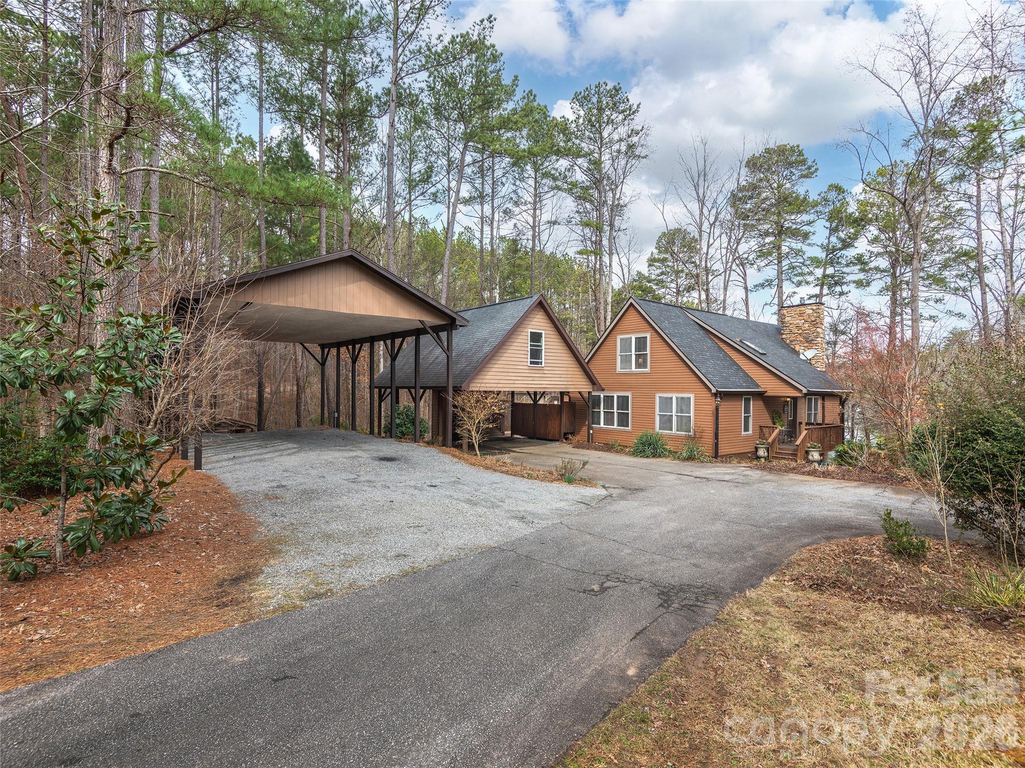 201 Hawk Ridge Drive Property Photo 8