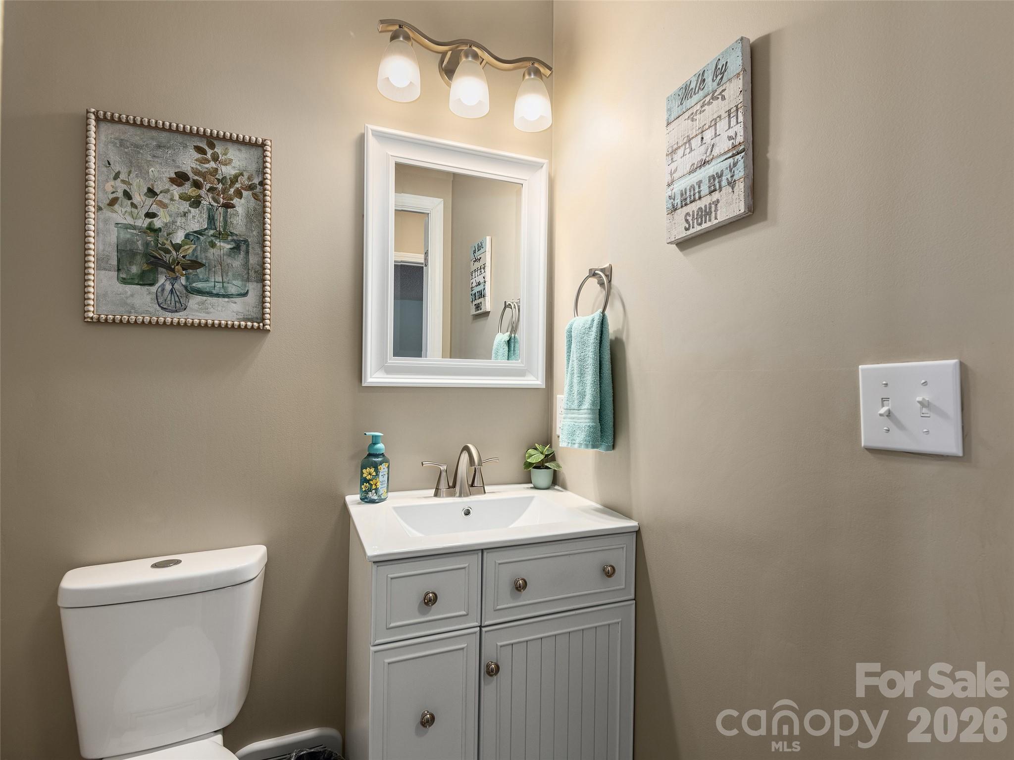 201 Hawk Ridge Drive Property Photo 28