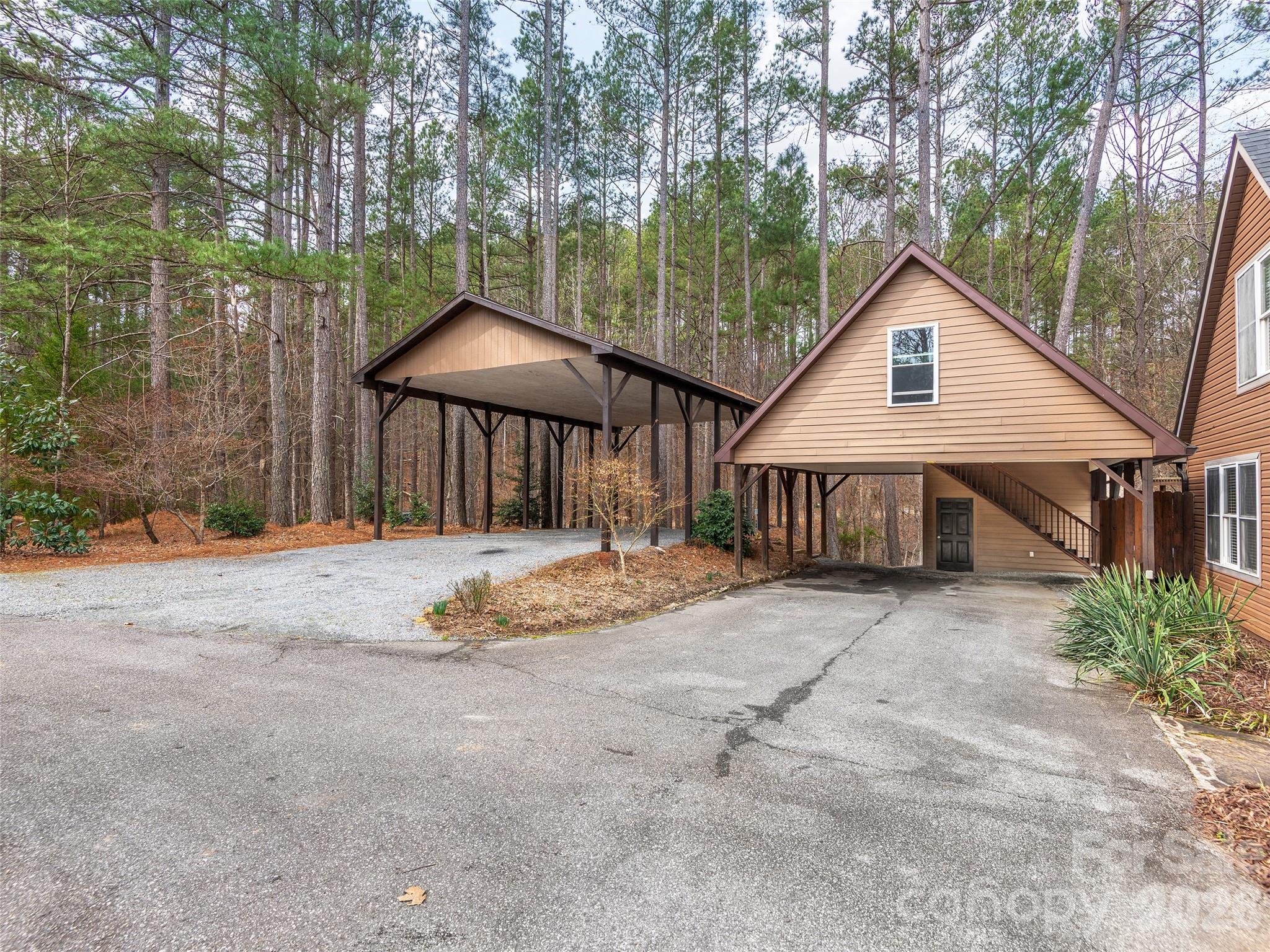 201 Hawk Ridge Drive Property Photo 35