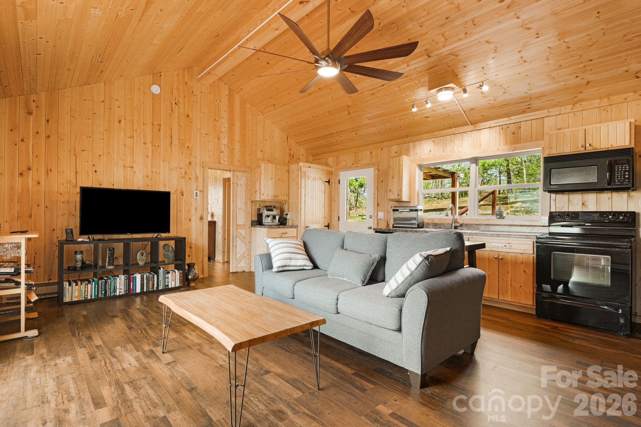 120 Wilderness Drive Property Photo 8