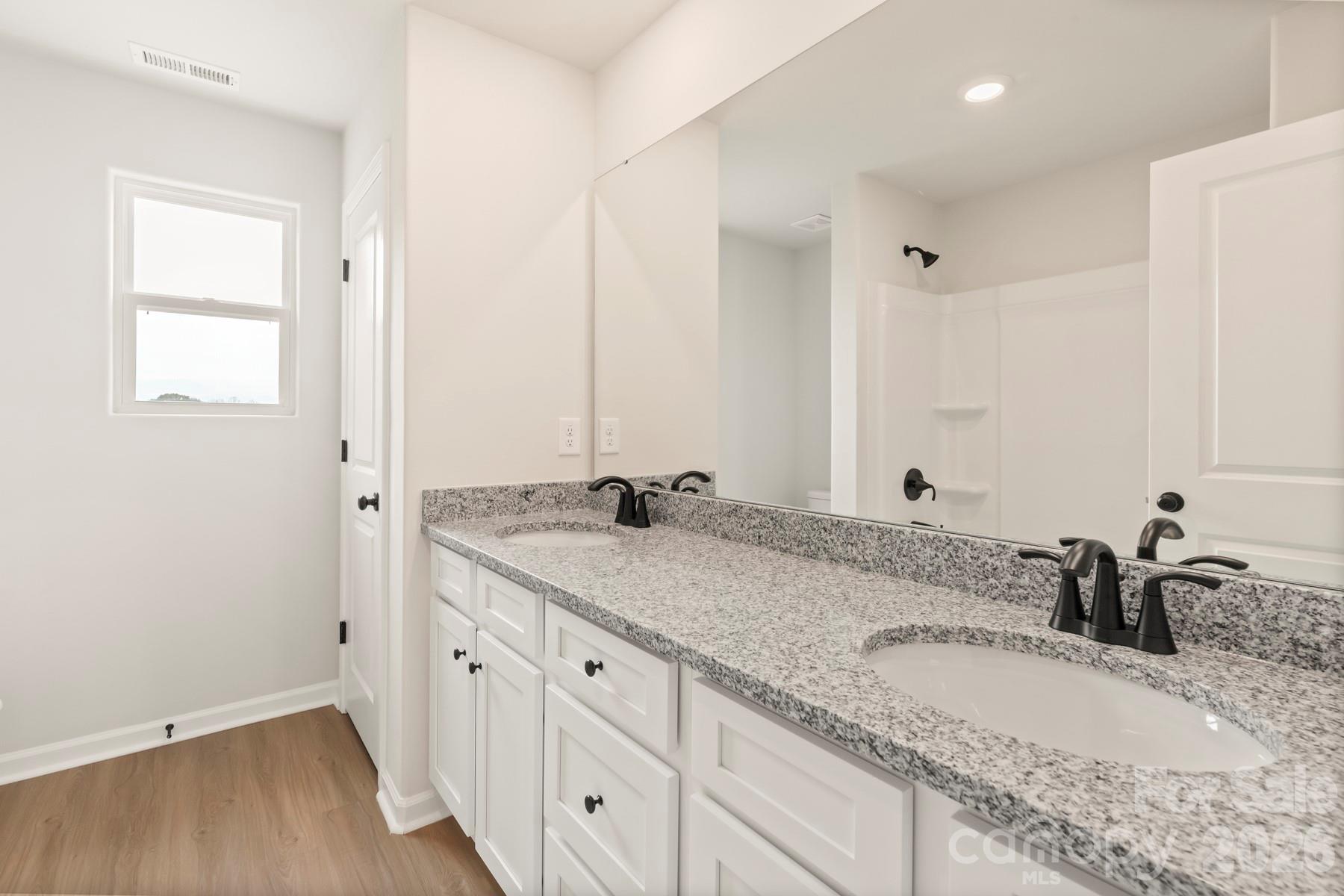 3329 Yorkshire Drive Property Photo 17