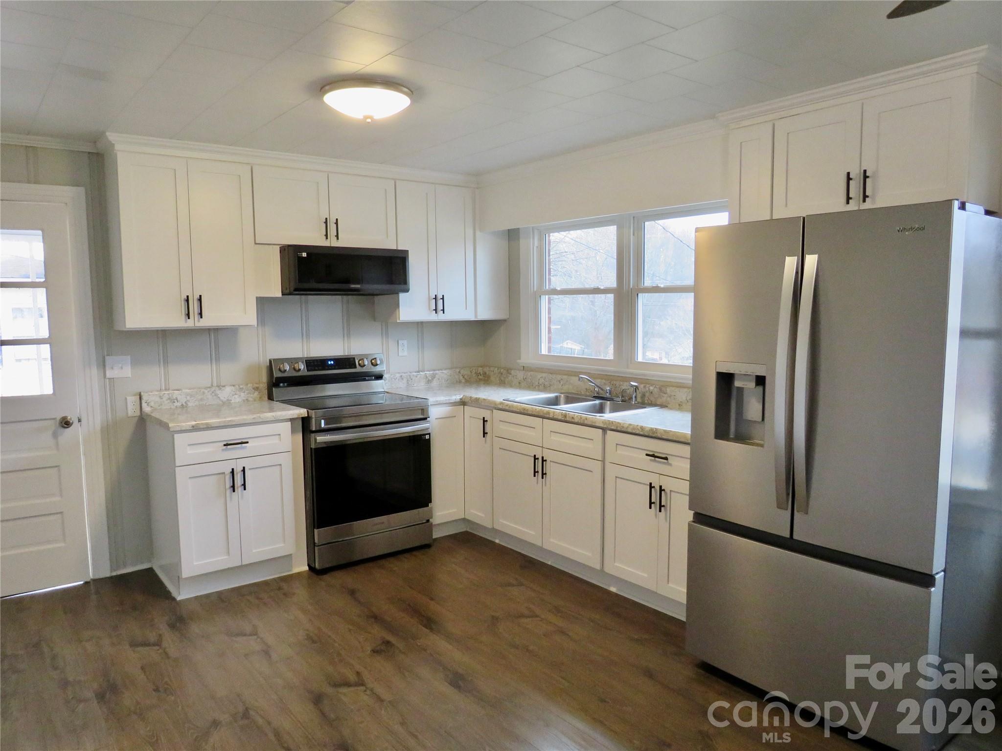 274 Georgia Street Property Photo 8