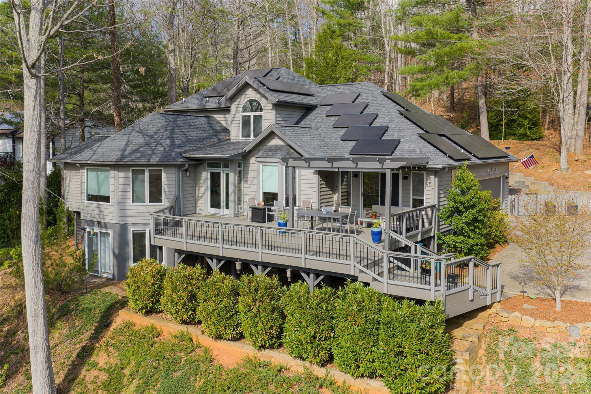 168 Skyview Circle Property Photo 3