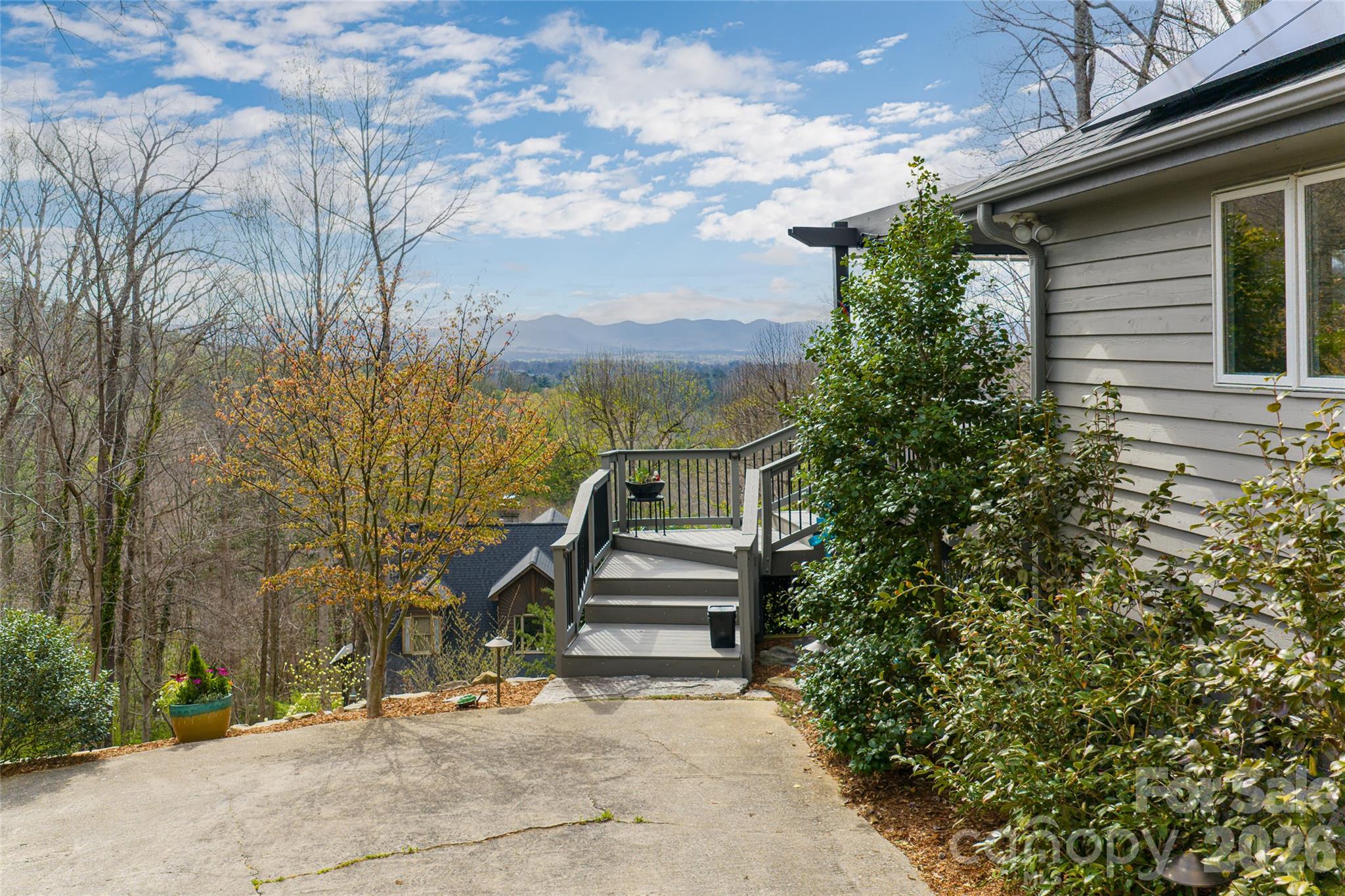 168 Skyview Circle Property Photo 5