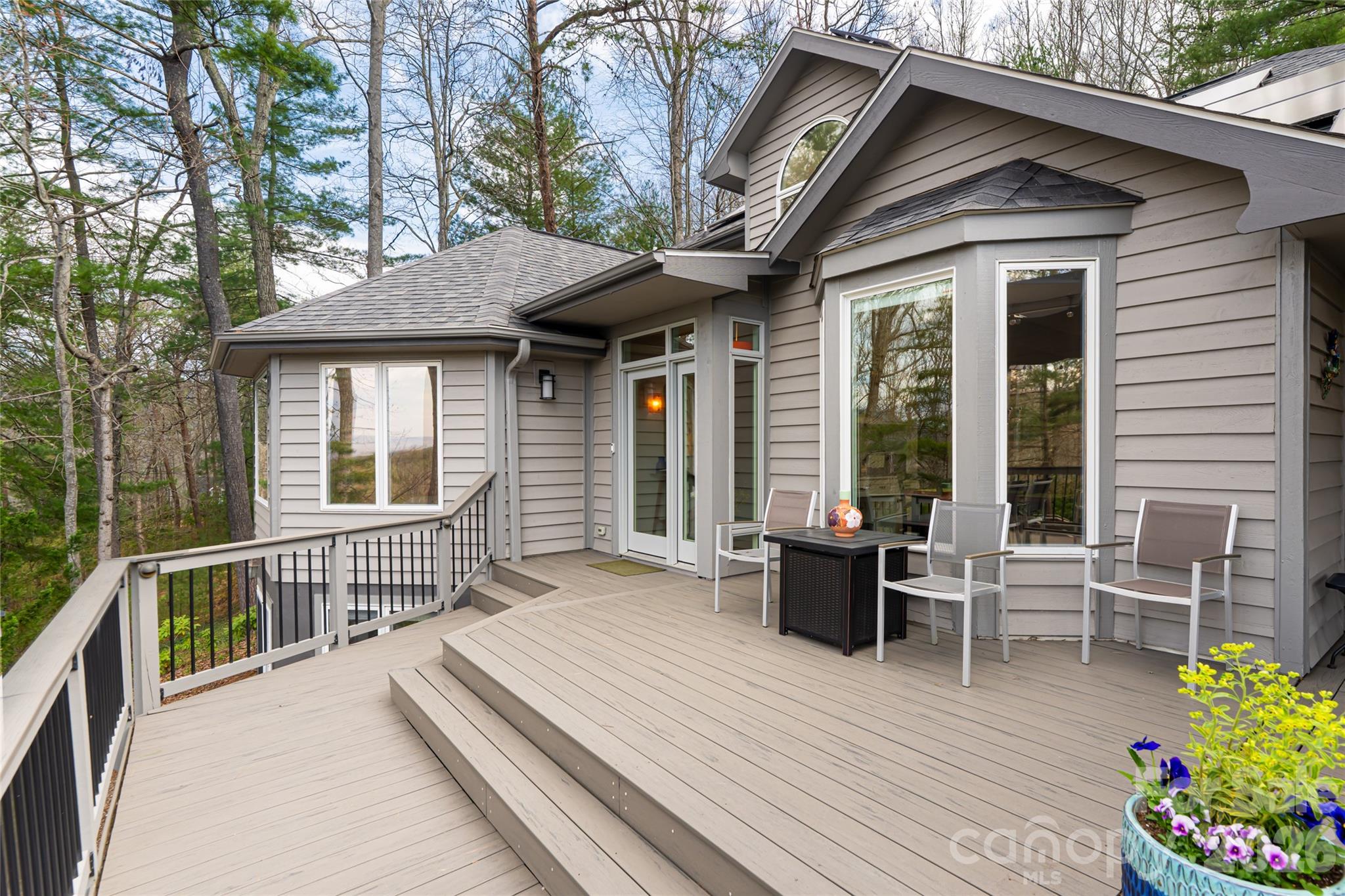 168 Skyview Circle Property Photo 6