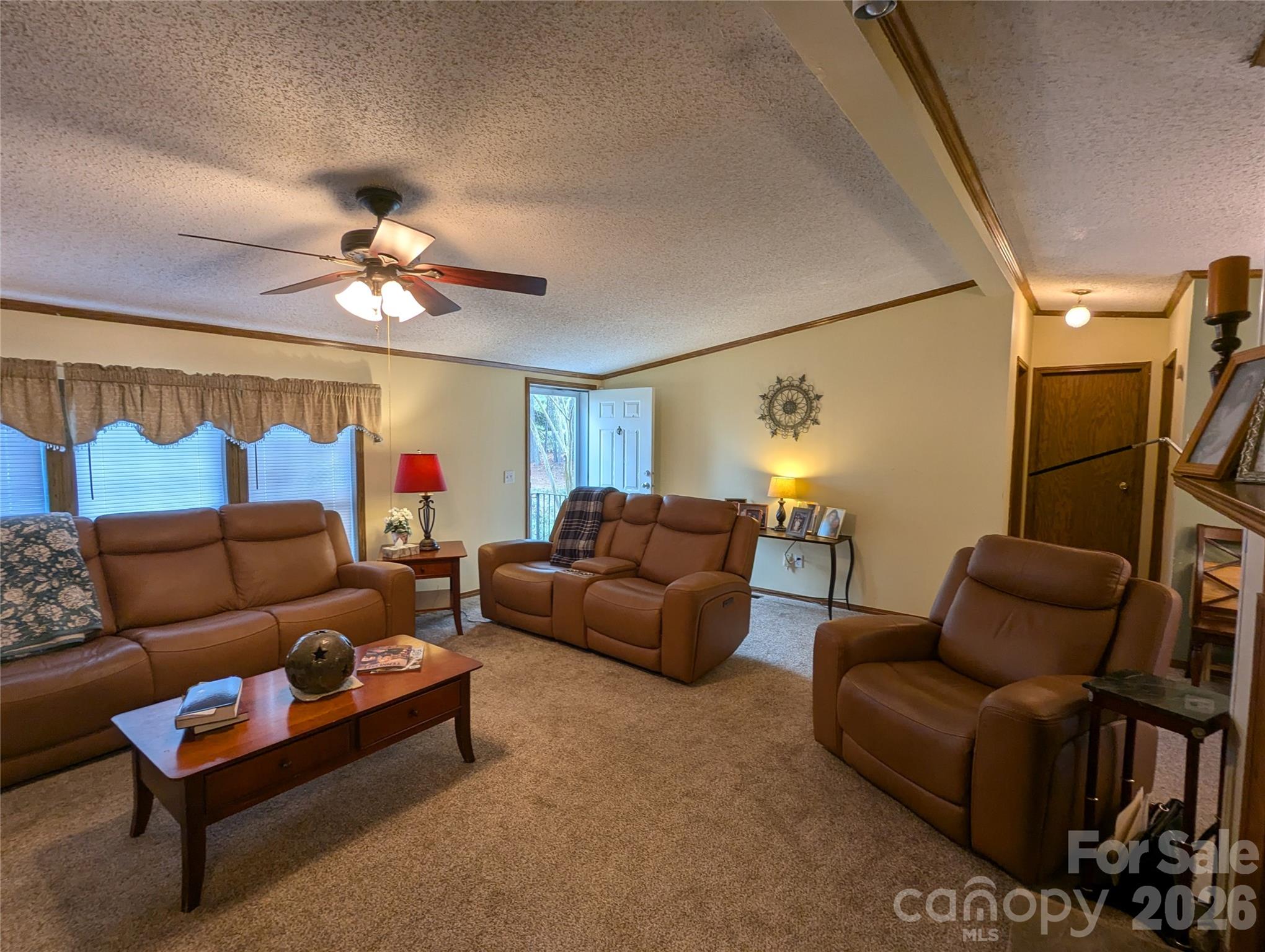 6846 Potter Road Property Photo 2