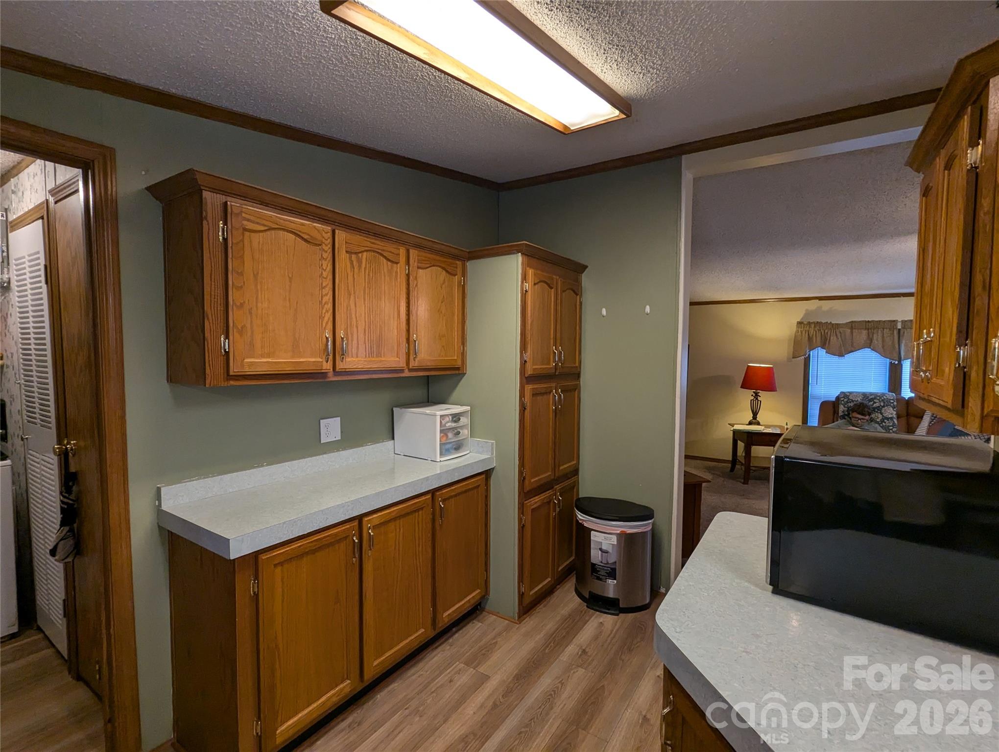 6846 Potter Road Property Photo 10
