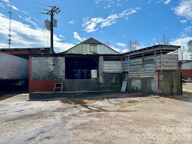 203 E 29th Street Property Photo 5