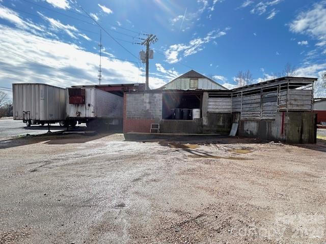 203 E 29th Street Property Photo 6