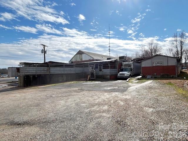 203 E 29th Street Property Photo 8