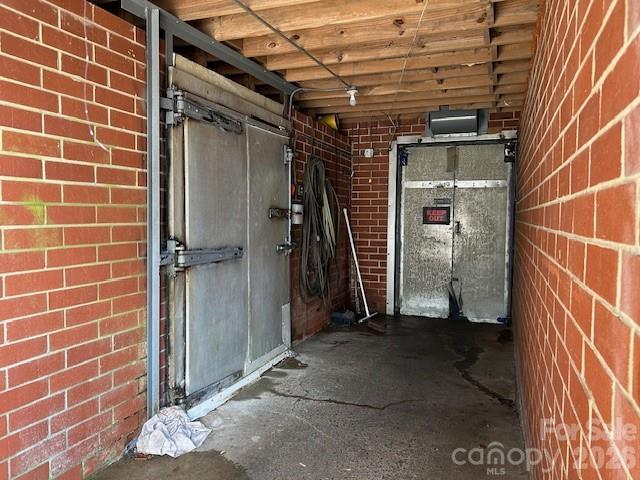 203 E 29th Street Property Photo 10