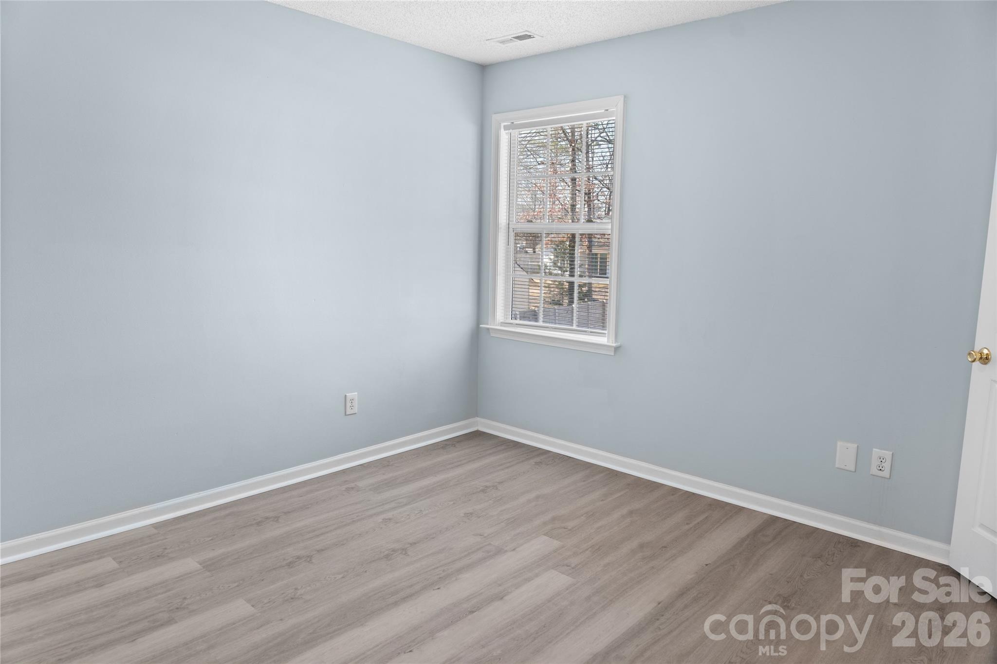 3113 Queensdale Drive Property Photo 11