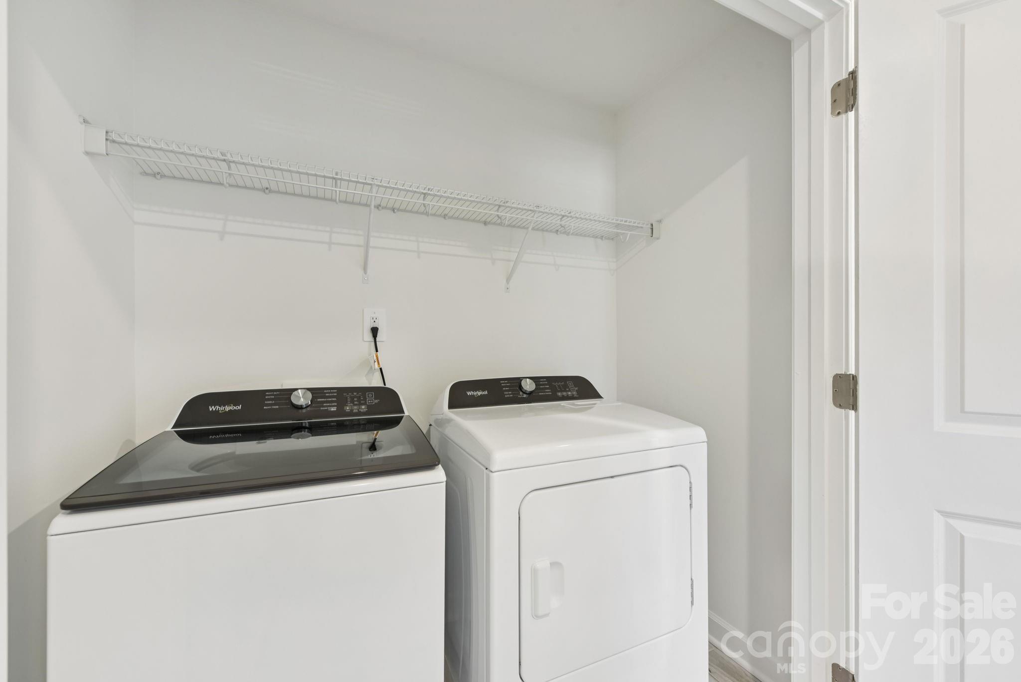 433 Markridge Loop Property Photo 5