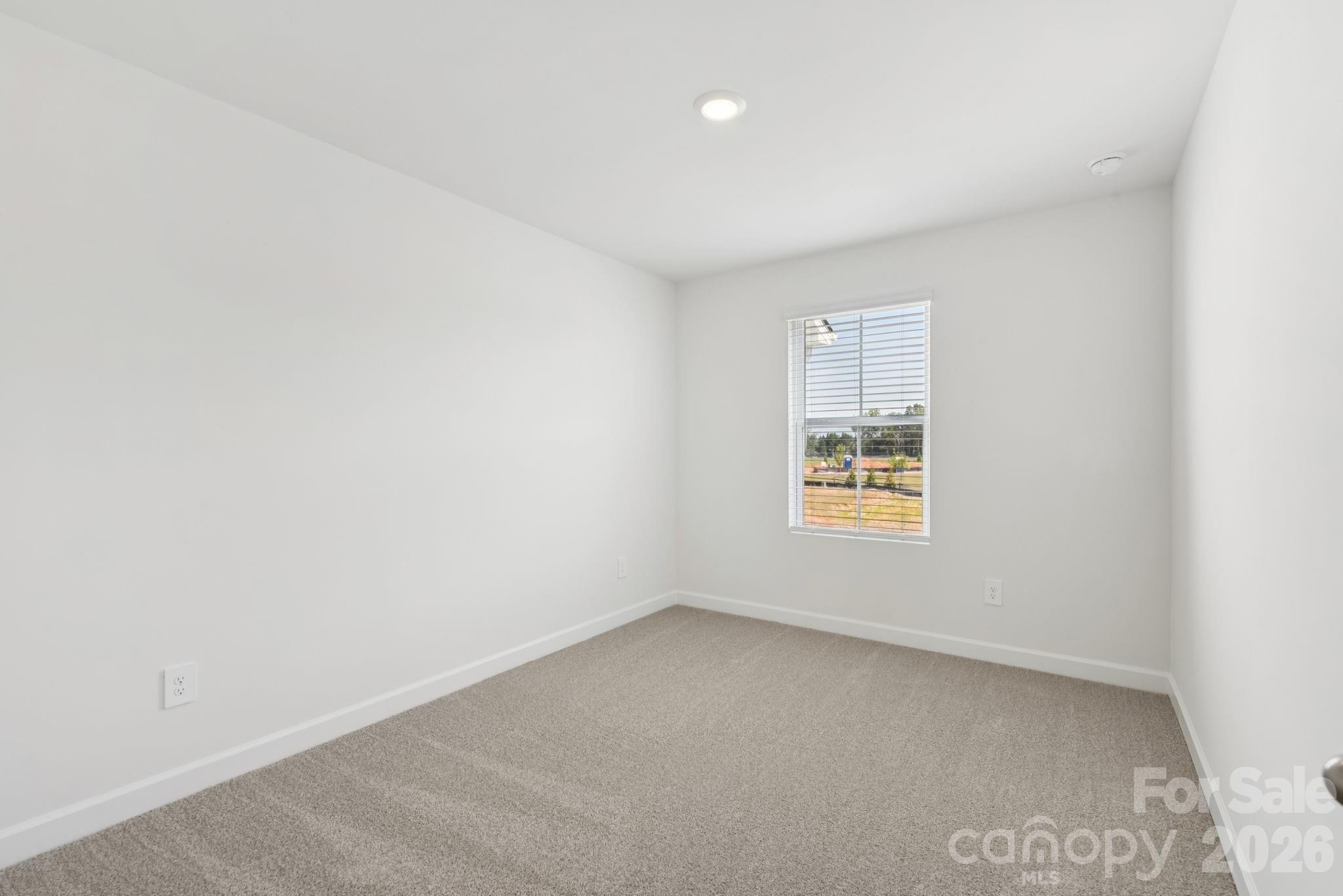 433 Markridge Loop Property Photo 6