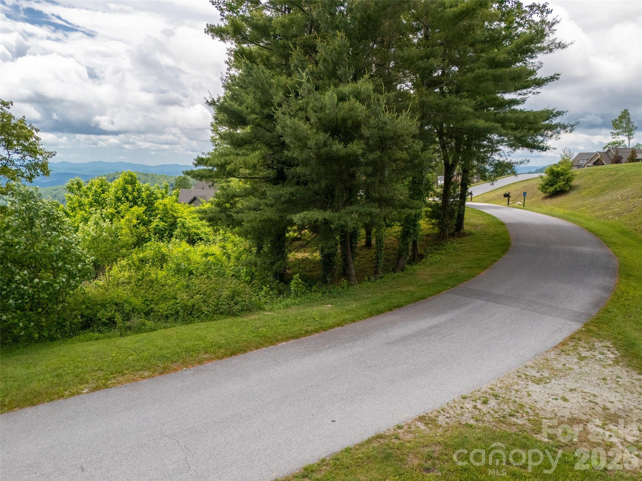 #178 Dancing Bear Drive Property Photo 17