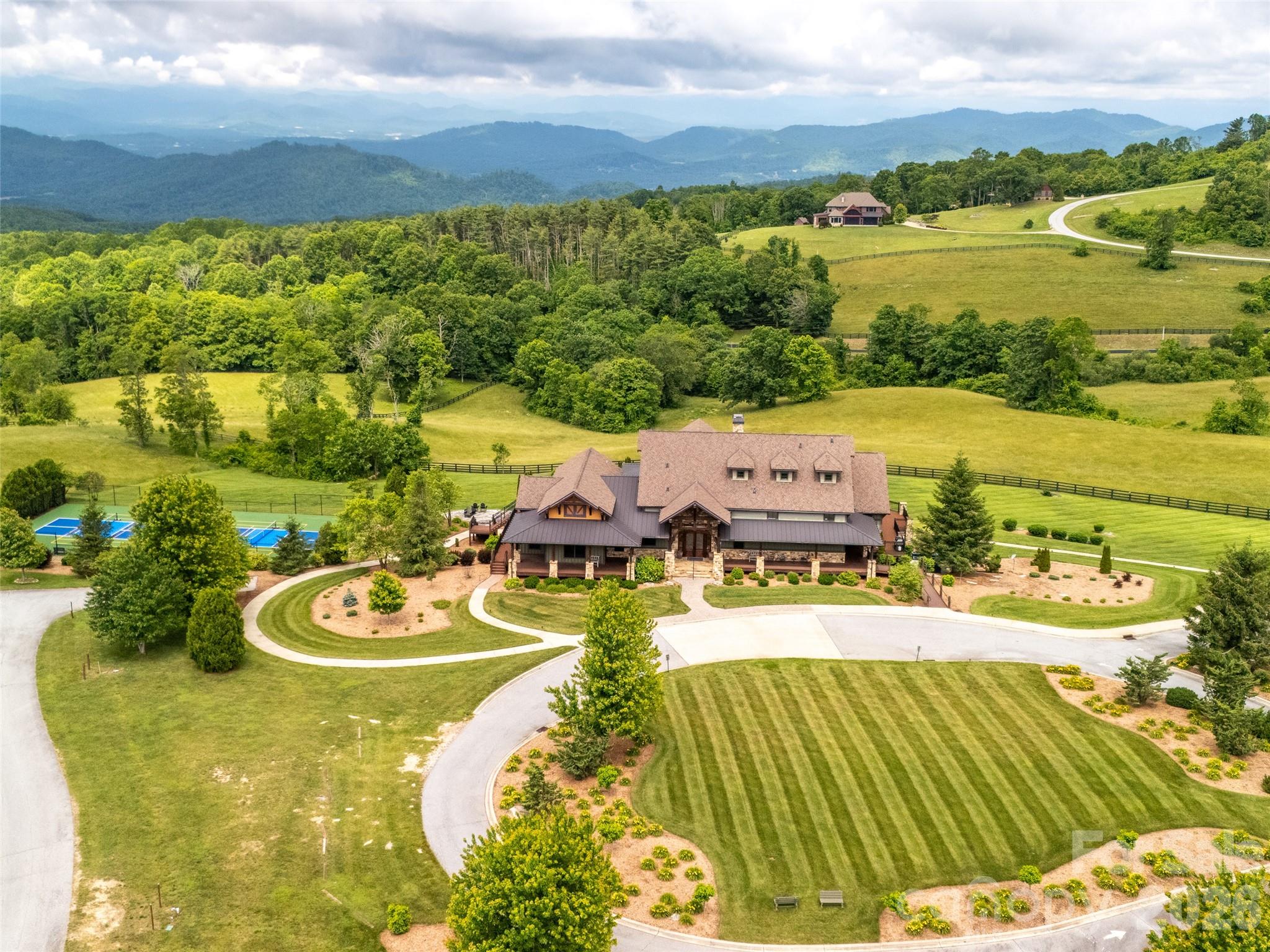 #178 Dancing Bear Drive Property Photo 34