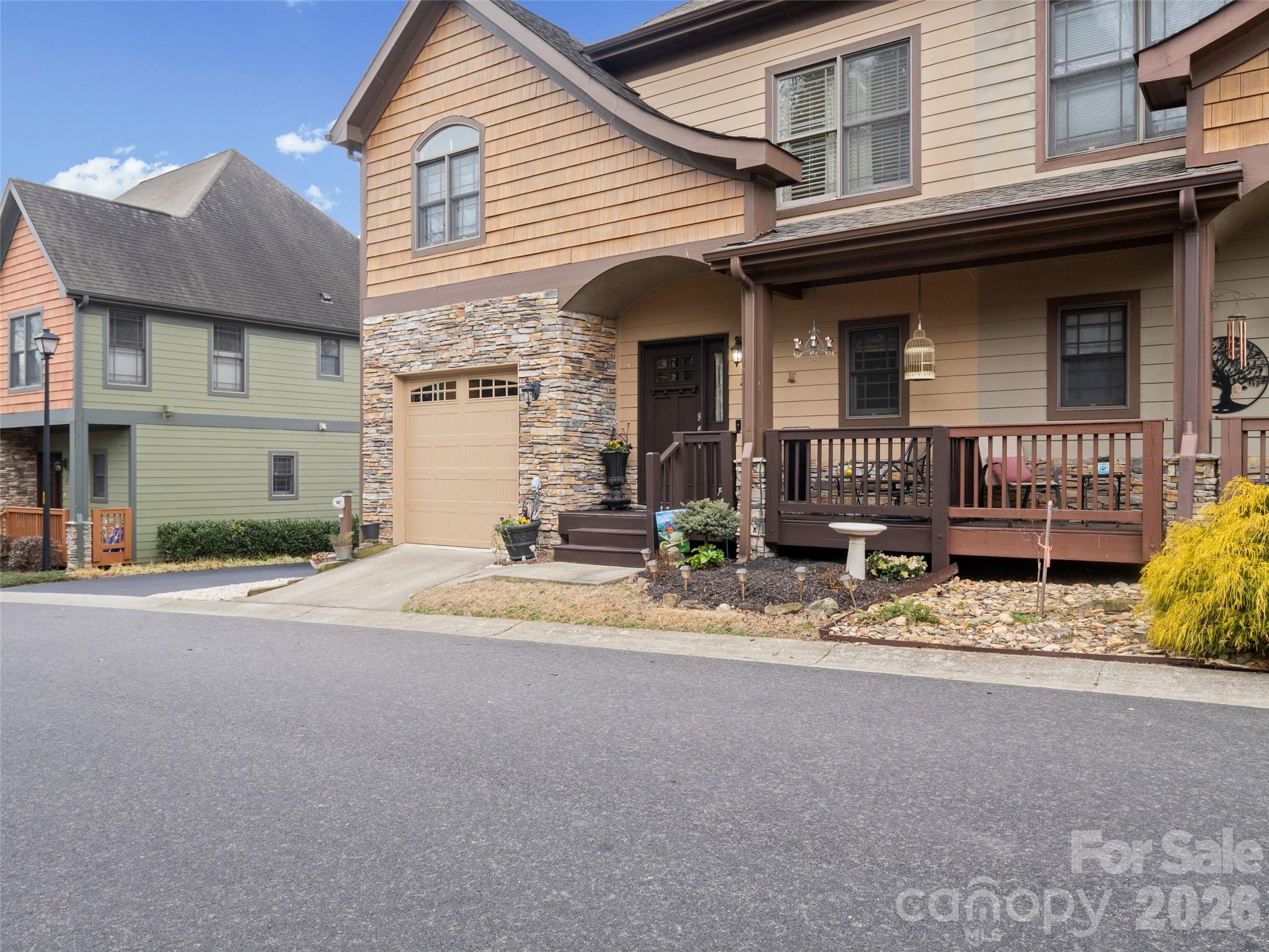 21 Jeff Drive Property Photo 5