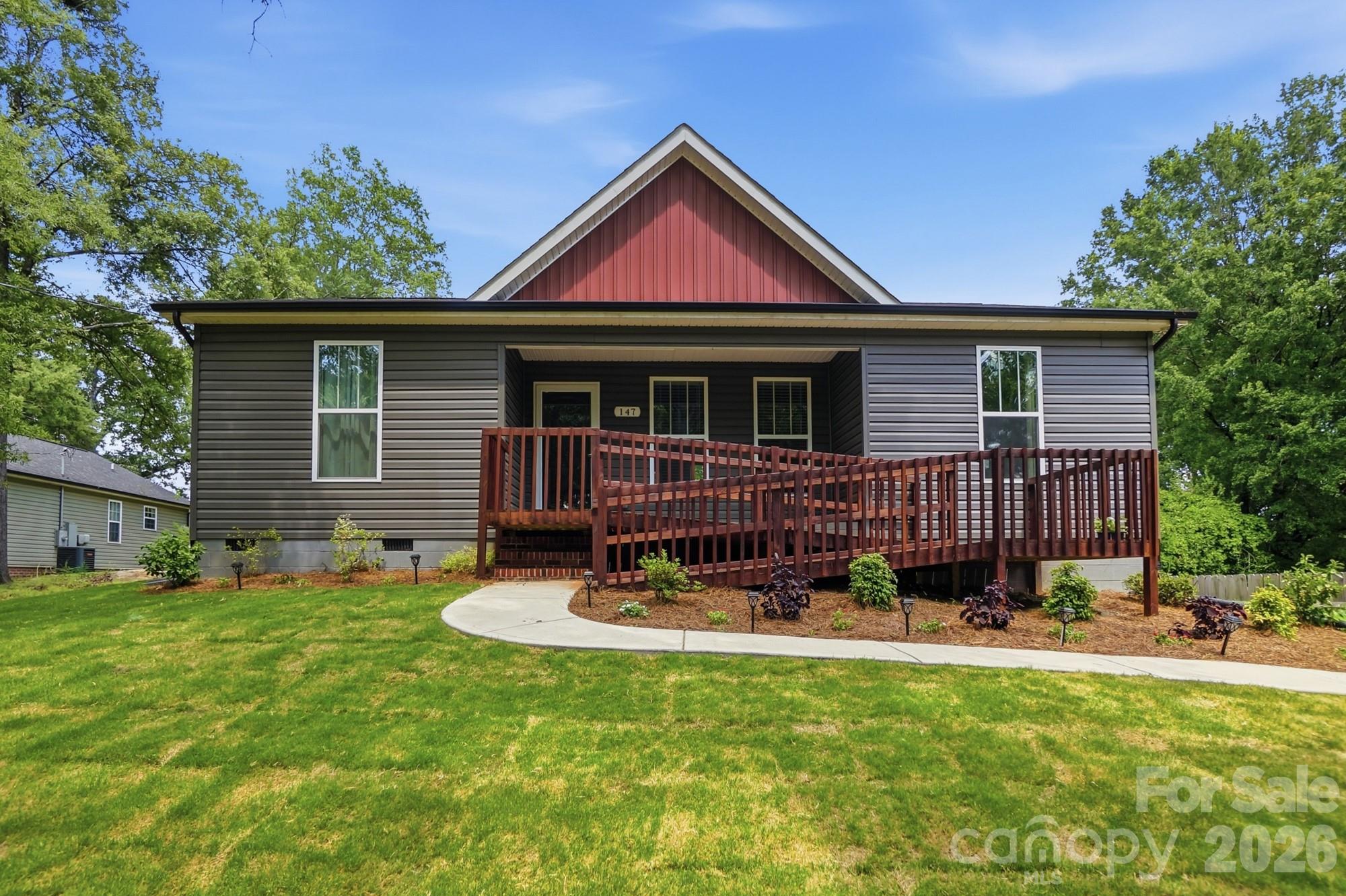 147 White Street Property Photo 1
