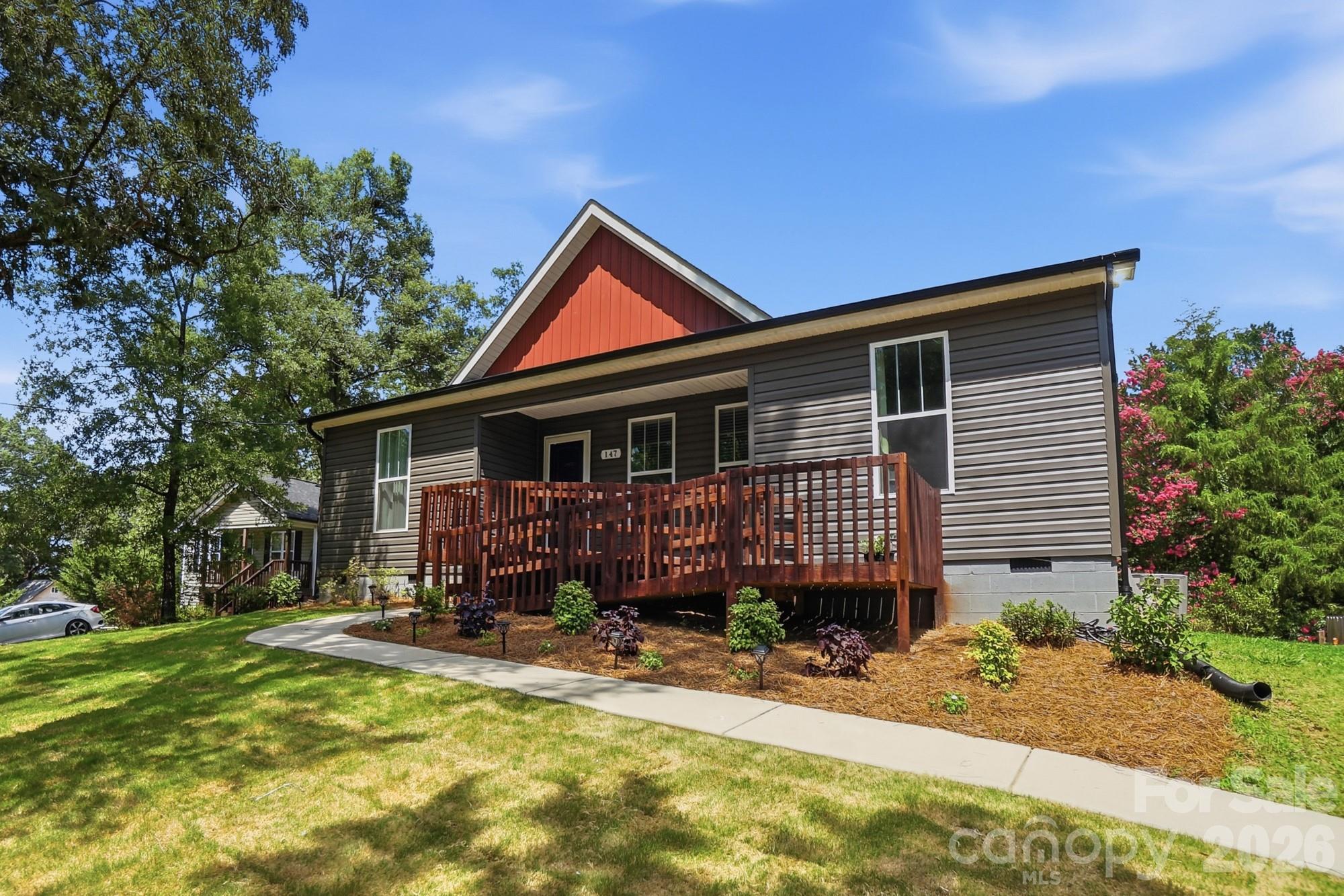 147 White Street Property Photo 2