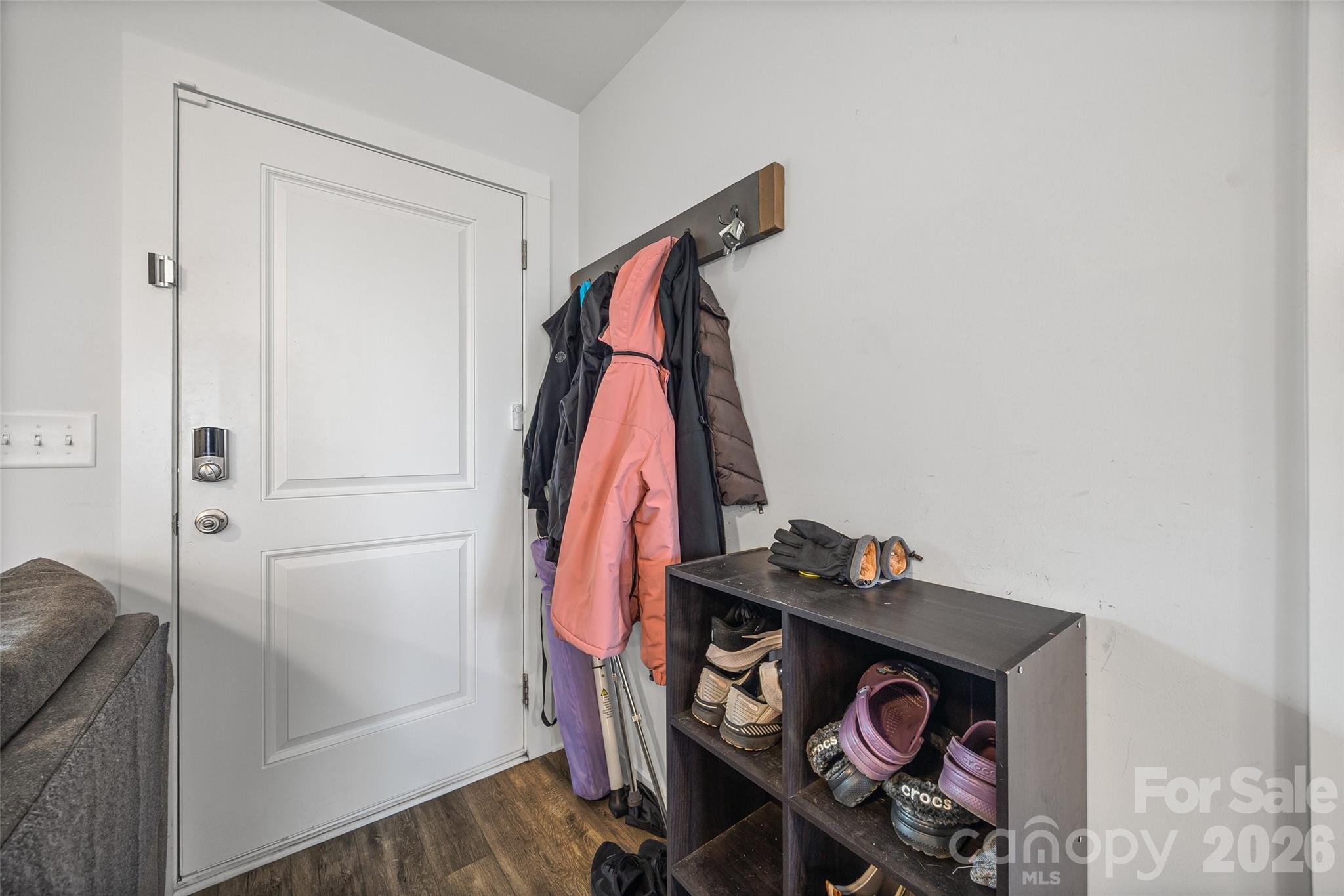 147 White Street Property Photo 6