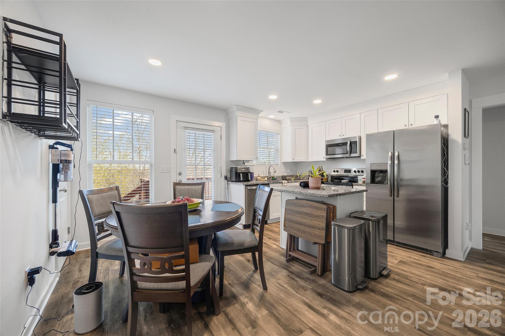 147 White Street Property Photo 7
