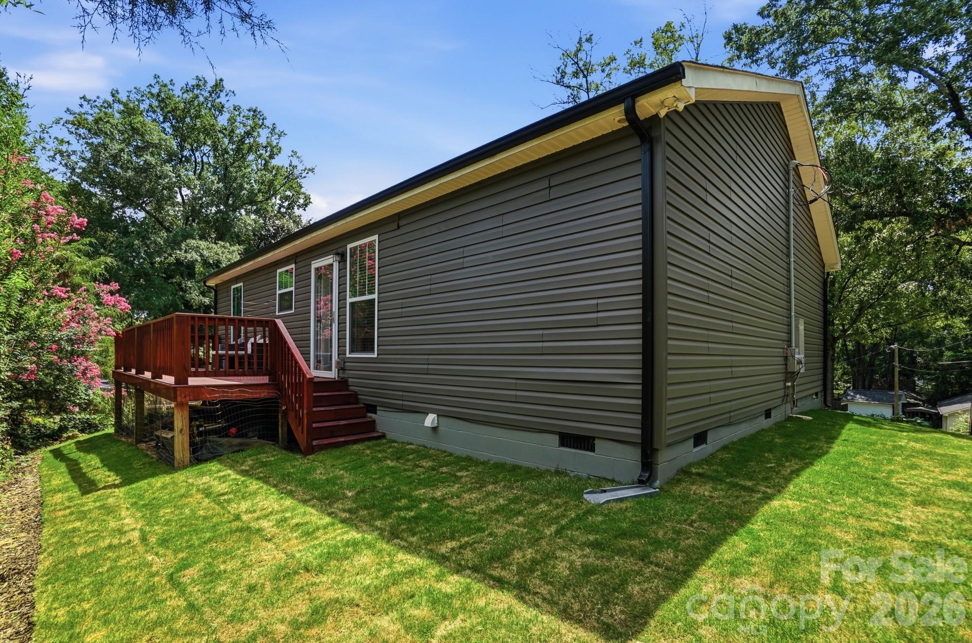 147 White Street Property Photo 24