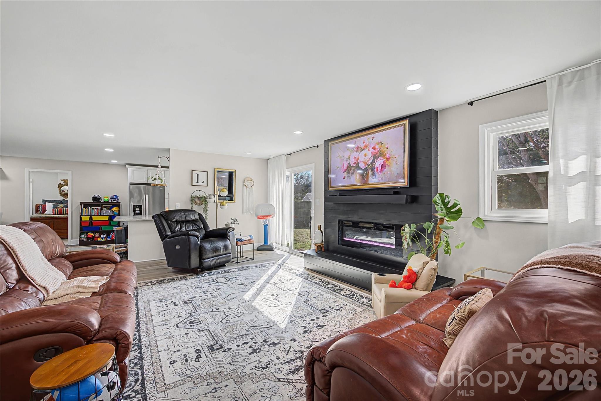 3790 Rogers Circle Property Photo 5