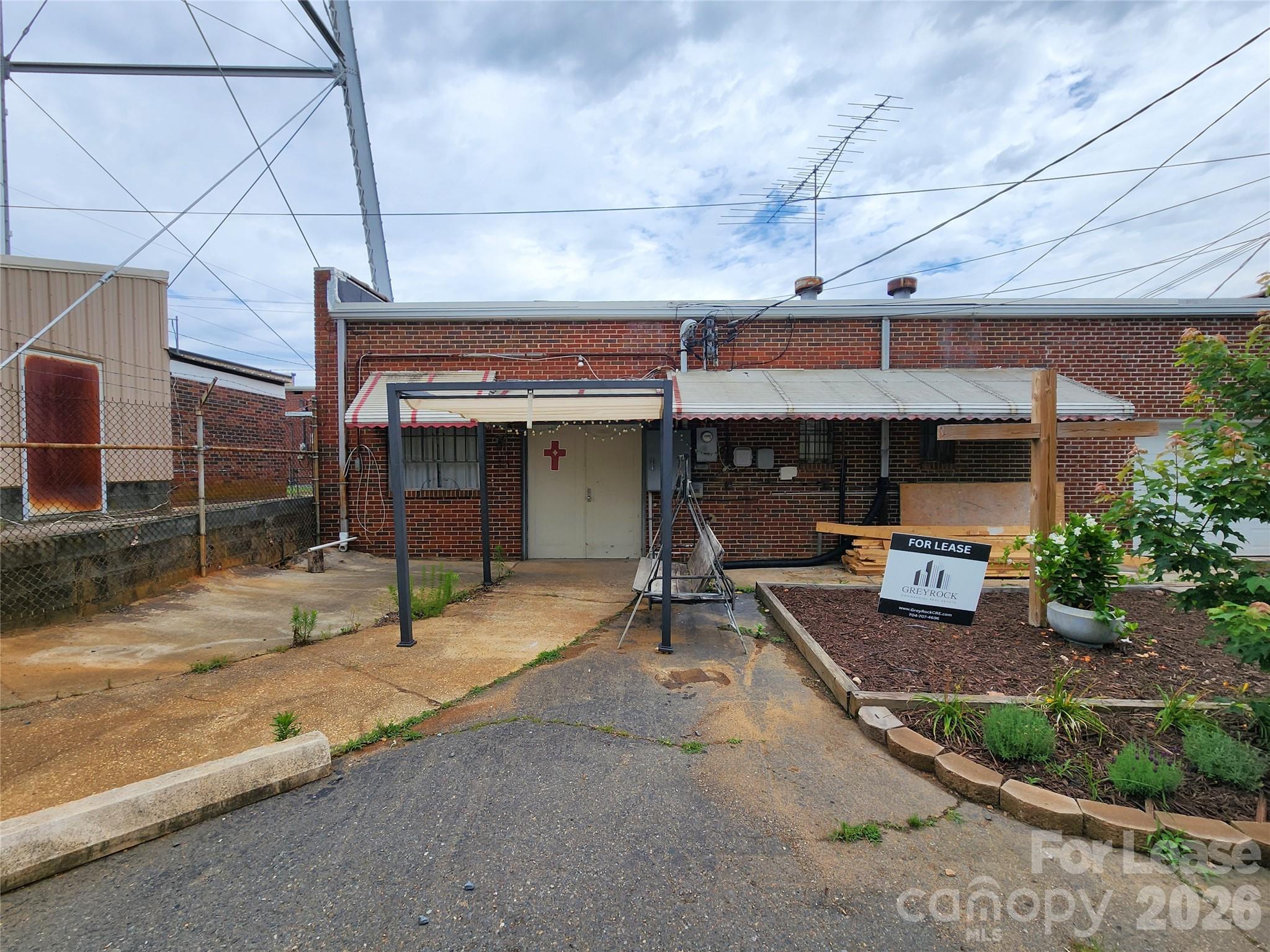 206 E Main Street Property Photo 11